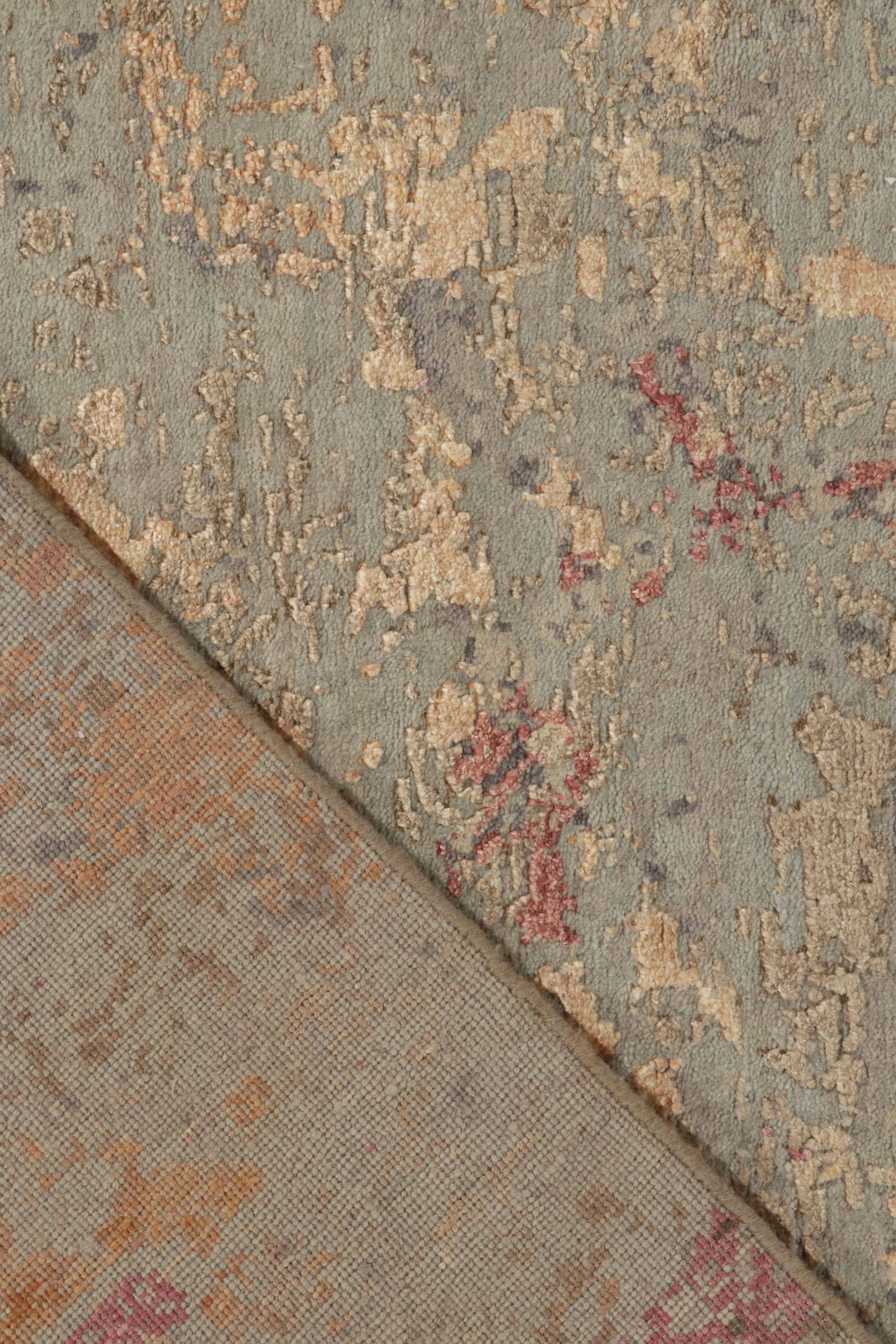 XXI secolo e contemporaneo Rug & Kilim è un tappeto astratto di colore blu con motivi testuali rosa e oro in vendita