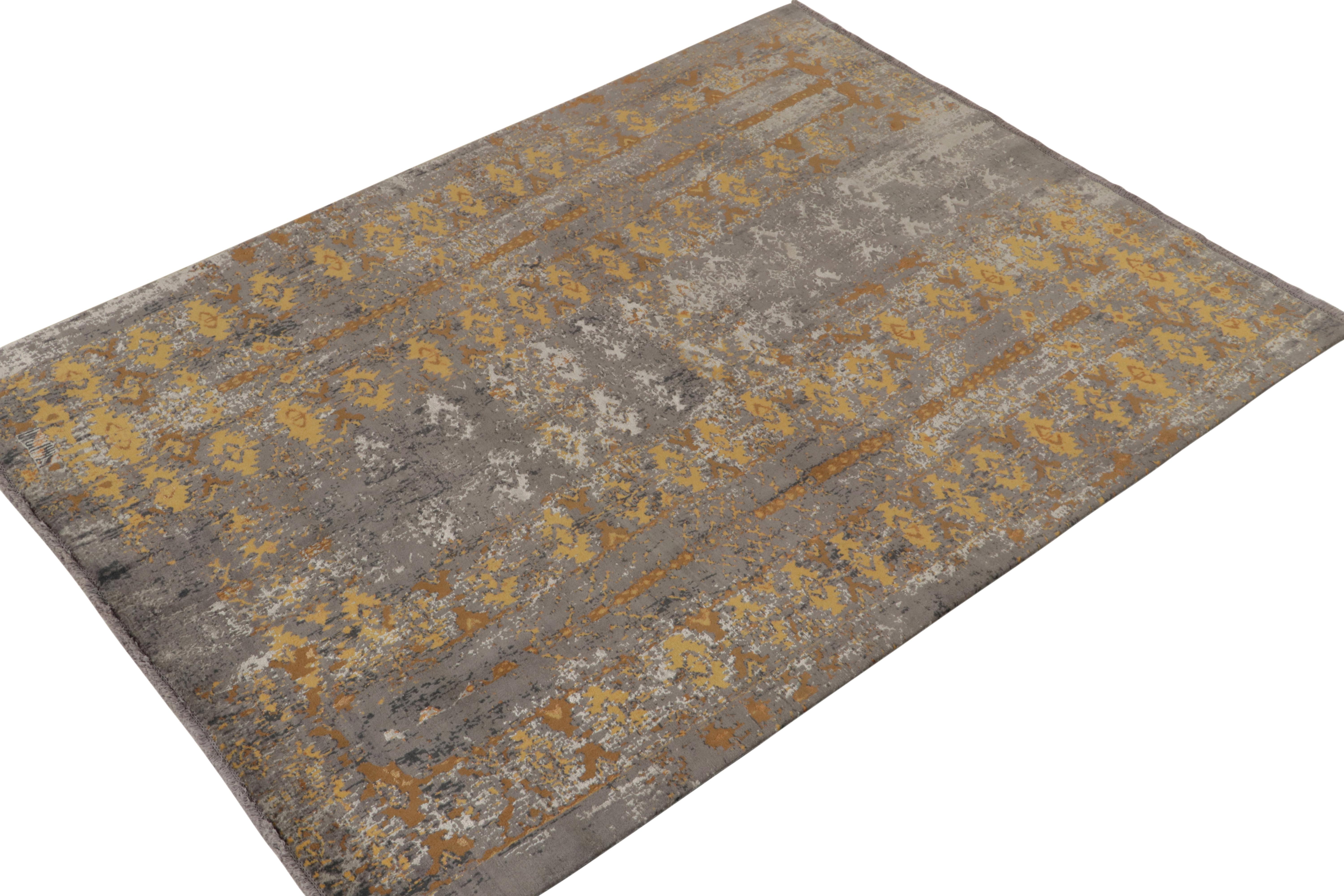 Modern Rug & Kilim’s Abstract Rug in Gray, Gold & Beige-Brown All over Pattern For Sale
