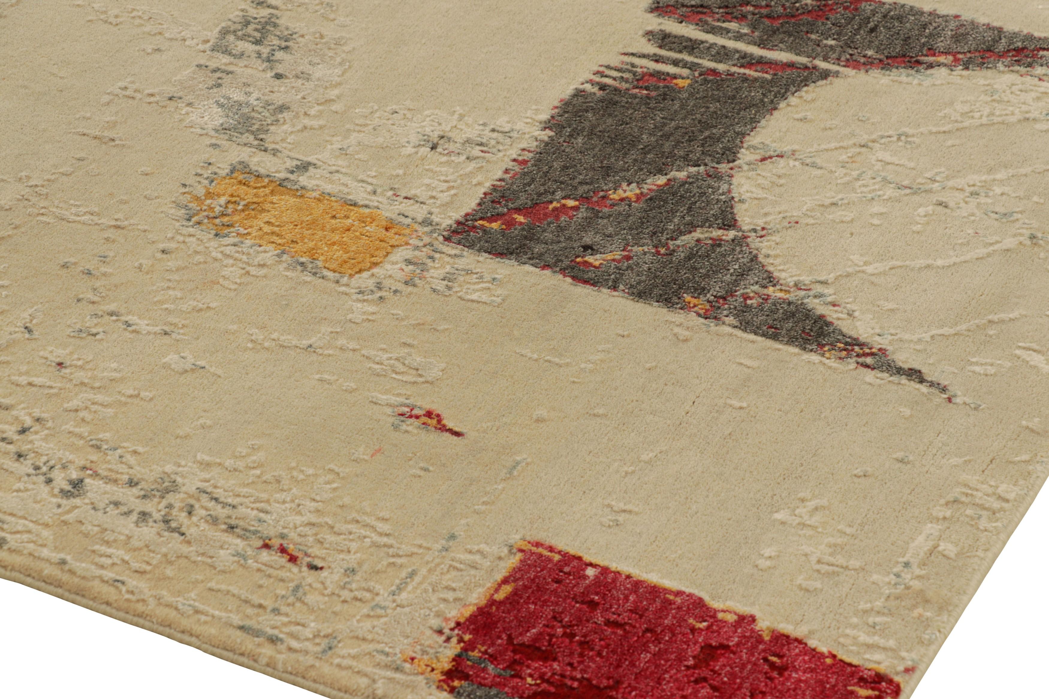 Abstrakter Teppich von Rug & Kilim in Off-White mit bunten geometrischen Mustern (Moderne) im Angebot