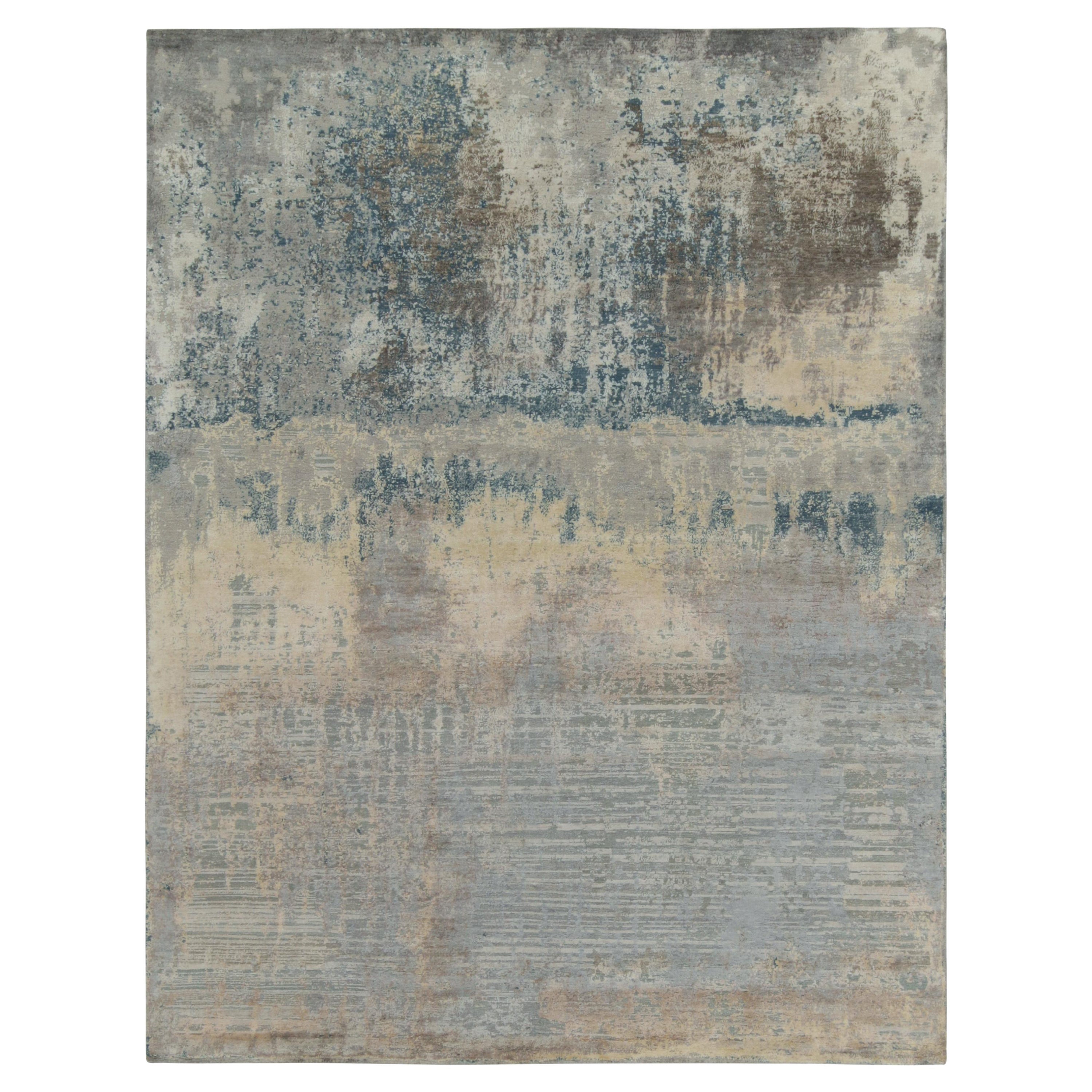 Alfombra abstracta Rug & Kilim de color gris plateado y estampado azul por todas partes