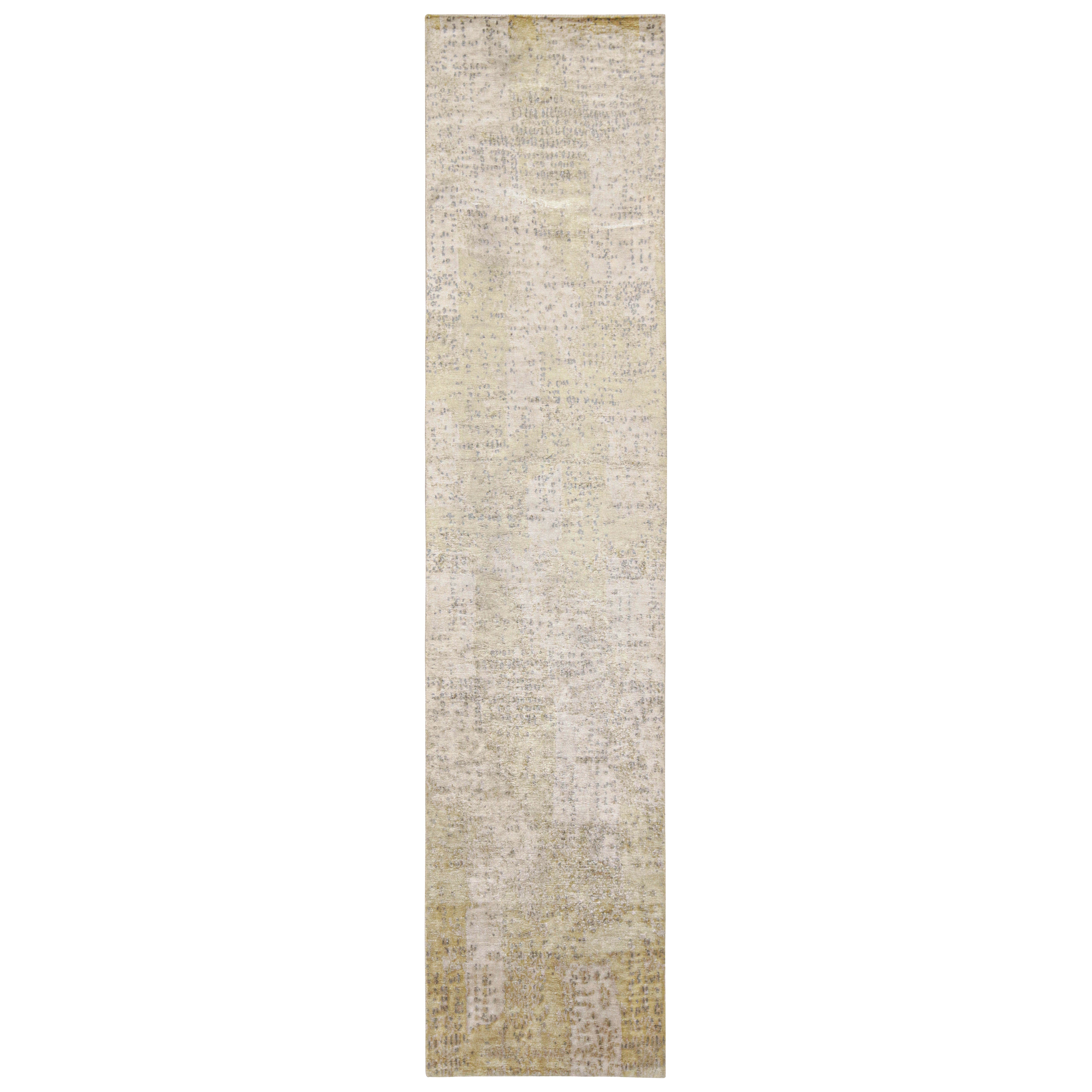 Runner astratto di Rug & Kilim in grigio-argento con toni avorio
