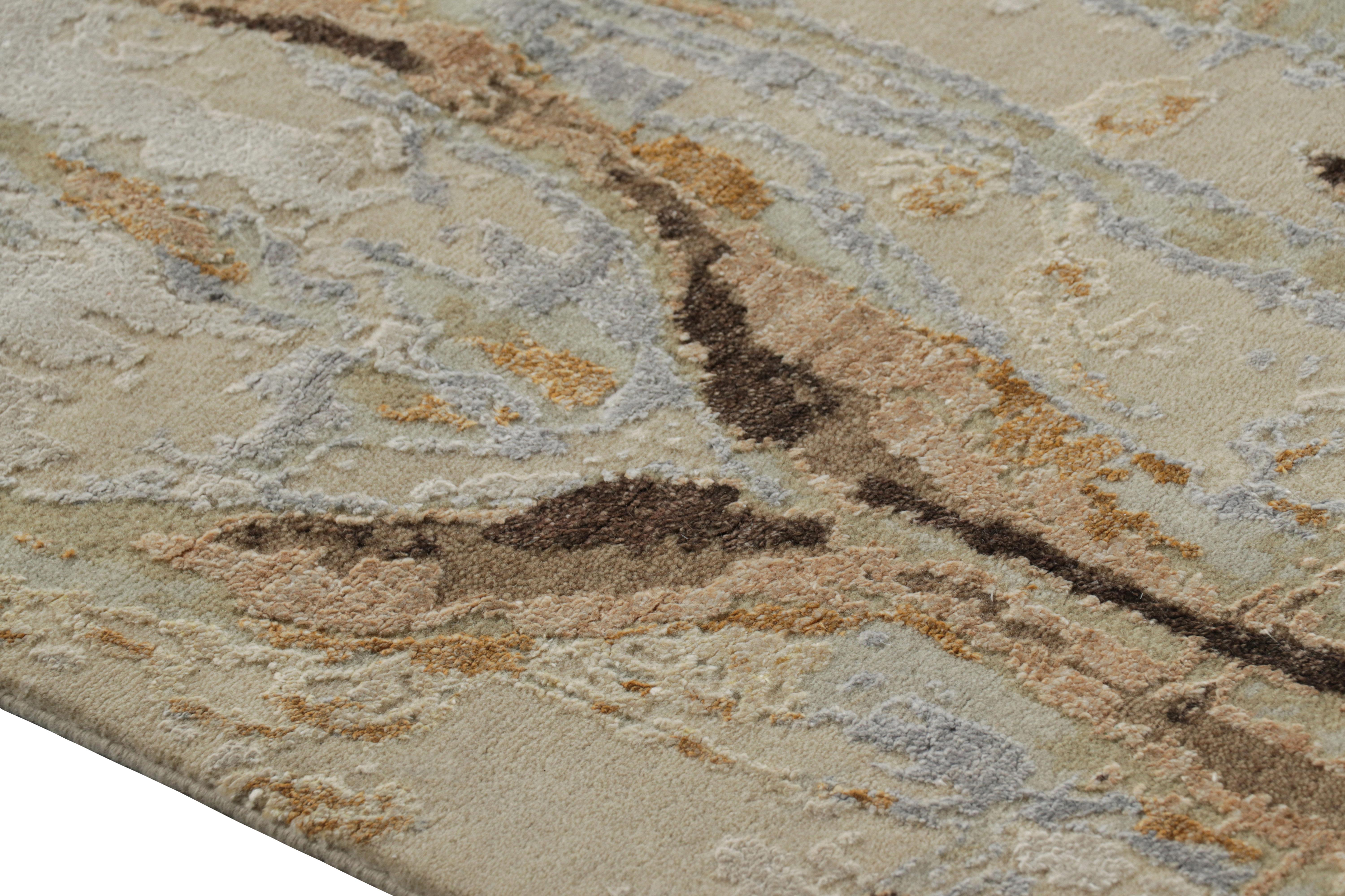 Rug & Kilim - Tappeto astratto in beige-marrone, oro e argento-grigio In condizioni Nuovo in vendita a Long Island City, NY