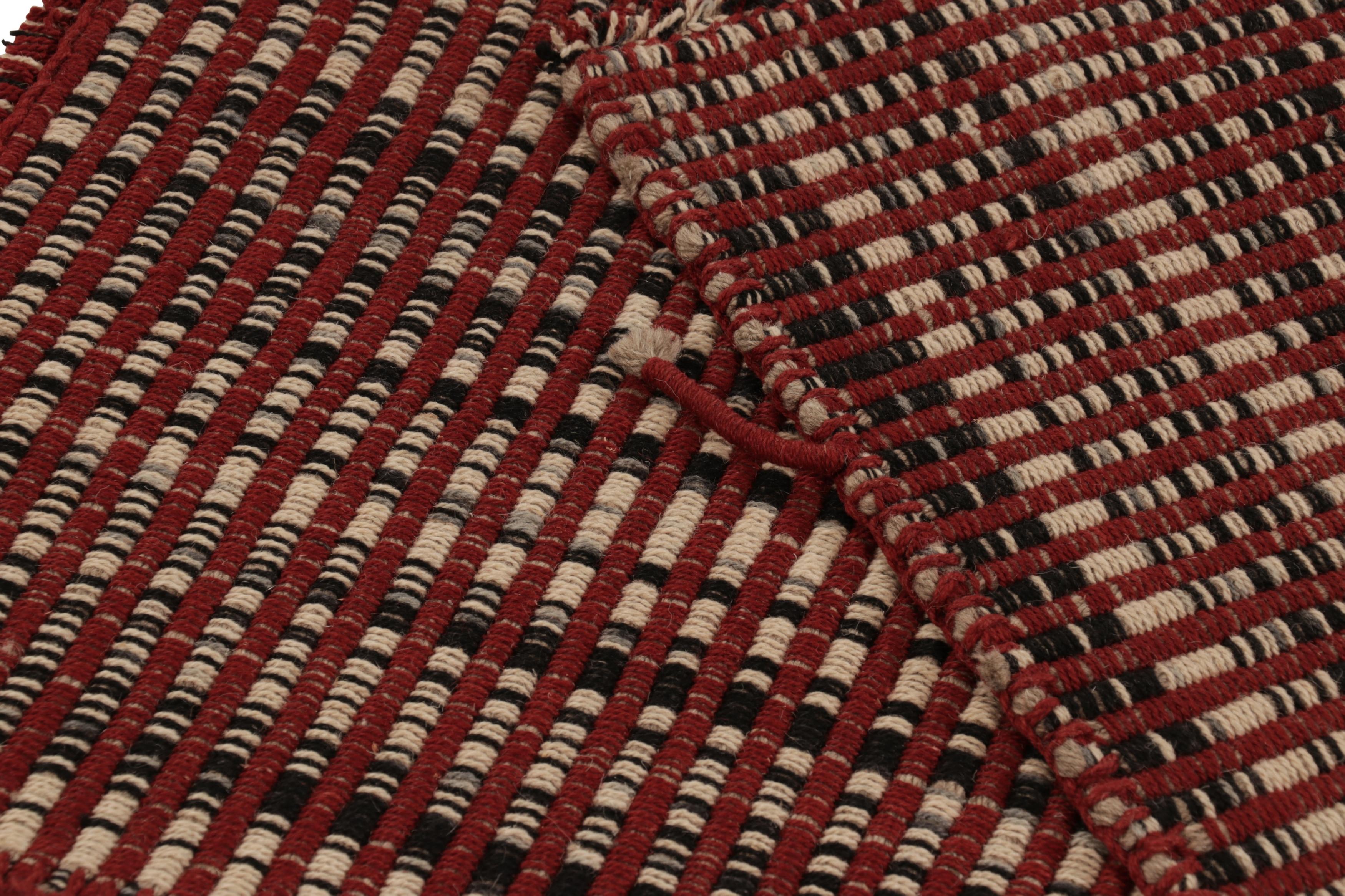 Rug & Kilim's Akzent-Kilim, beige und schwarz gestreift (21. Jahrhundert und zeitgenössisch) im Angebot