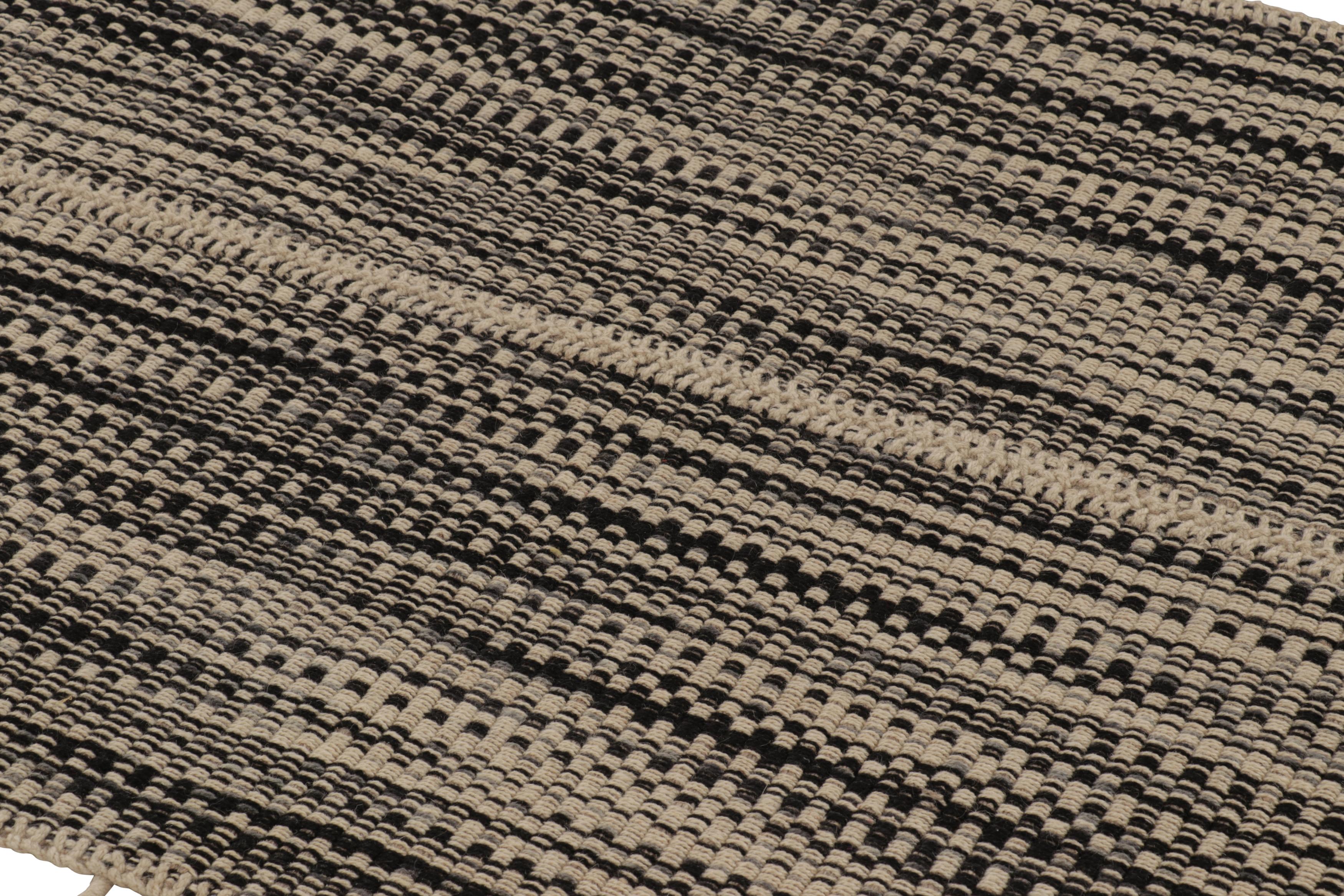 Kilim de acento de Rug & Kilim, rayas texturadas en beige y negro Lana en venta