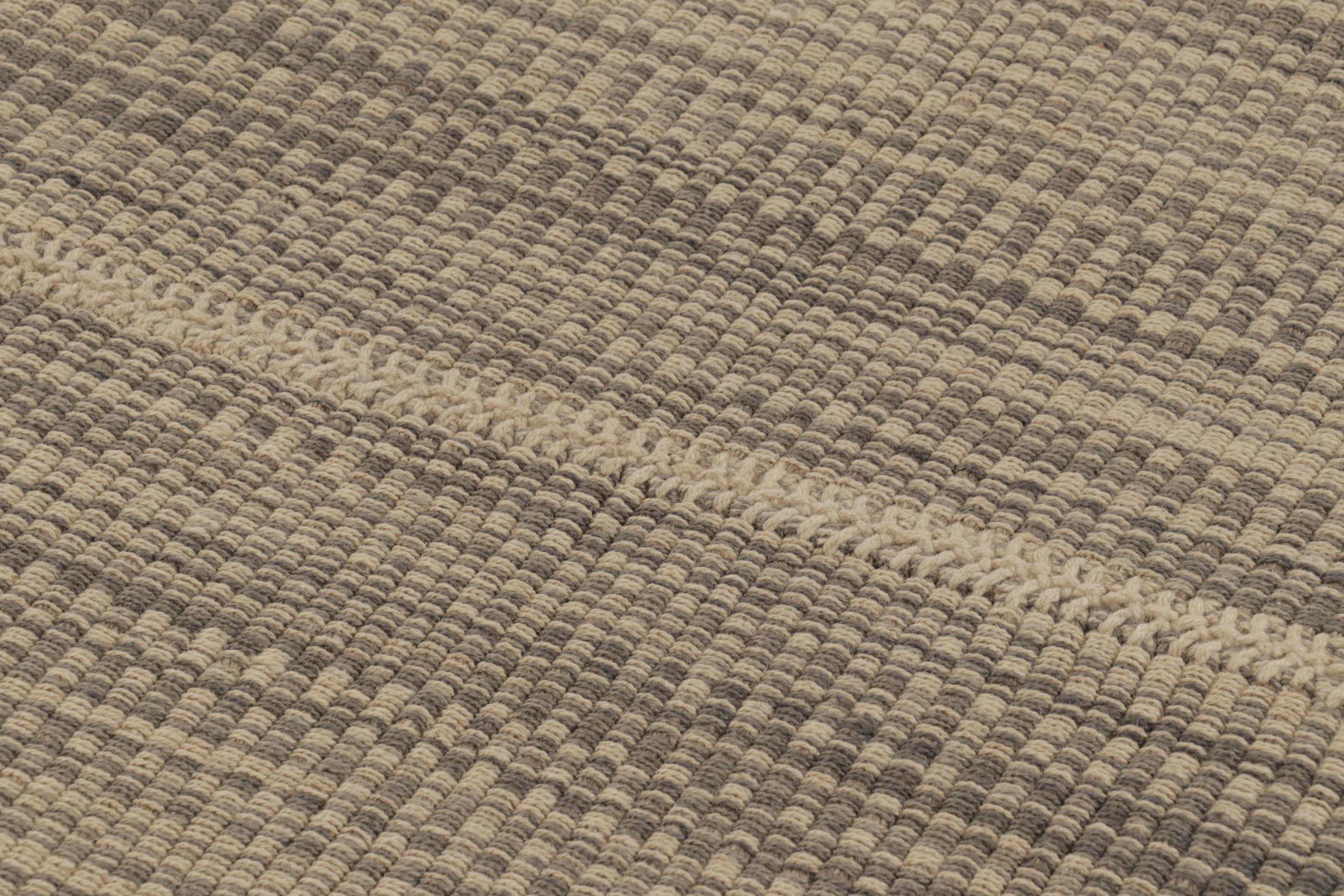 Afghan Rug & Kilim's Accent Kilim, Beige and Gray Textural Stripes (tapis d'accent Kilim, rayures texturées beiges et grises) en vente