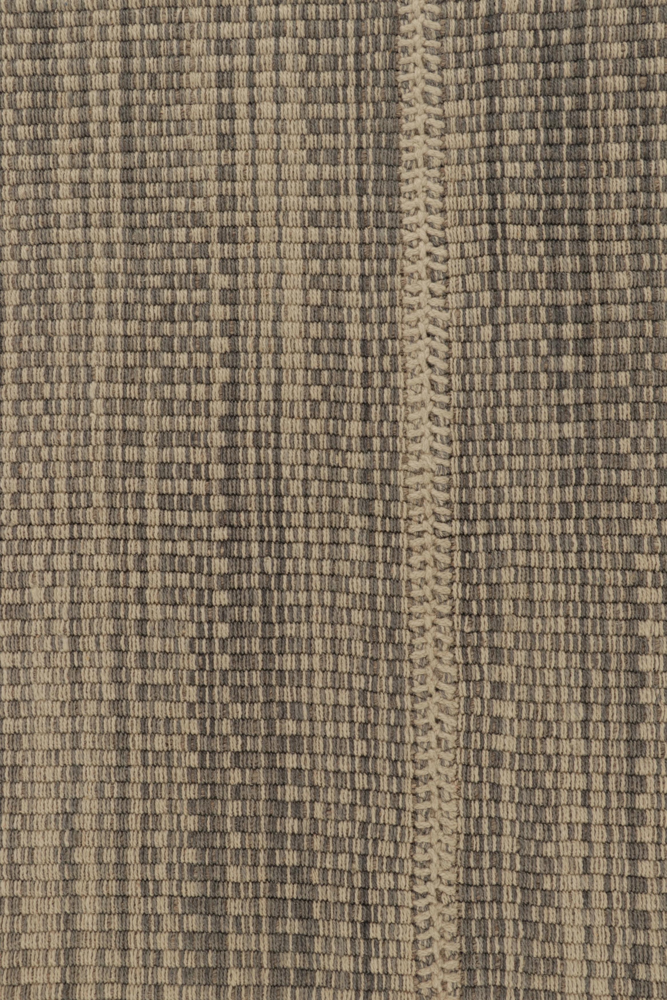 Noué à la main Rug & Kilim's Accent Kilim, Beige and Gray Textural Stripes (tapis d'accent Kilim, rayures texturées beiges et grises) en vente