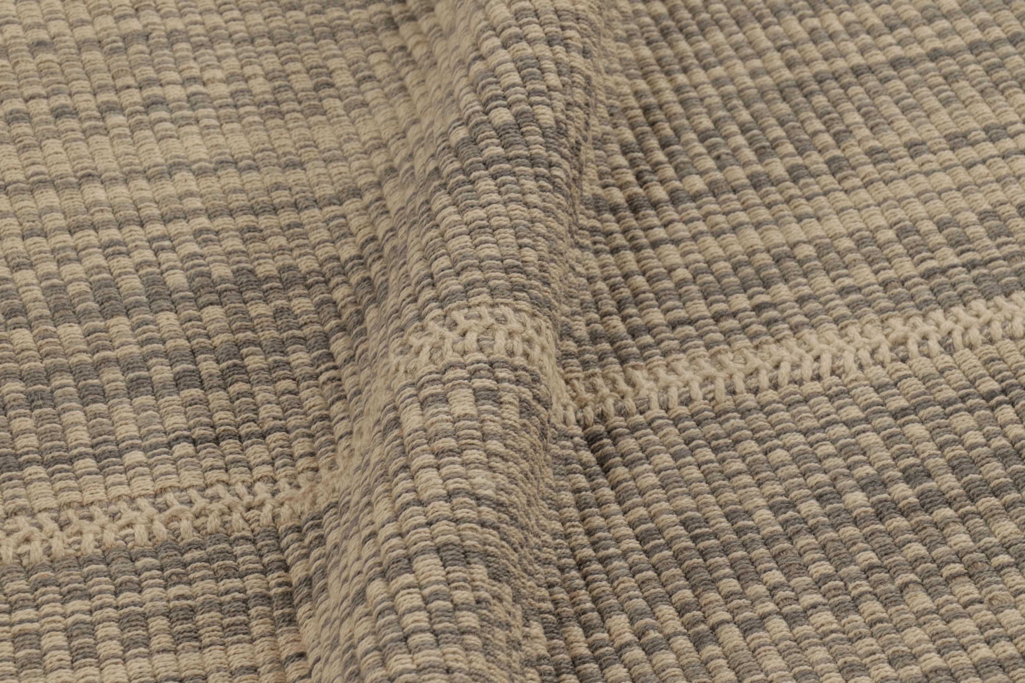 Rug & Kilim's Accent Kilim, Beige and Gray Textural Stripes (tapis d'accent Kilim, rayures texturées beiges et grises) Neuf - En vente à Long Island City, NY