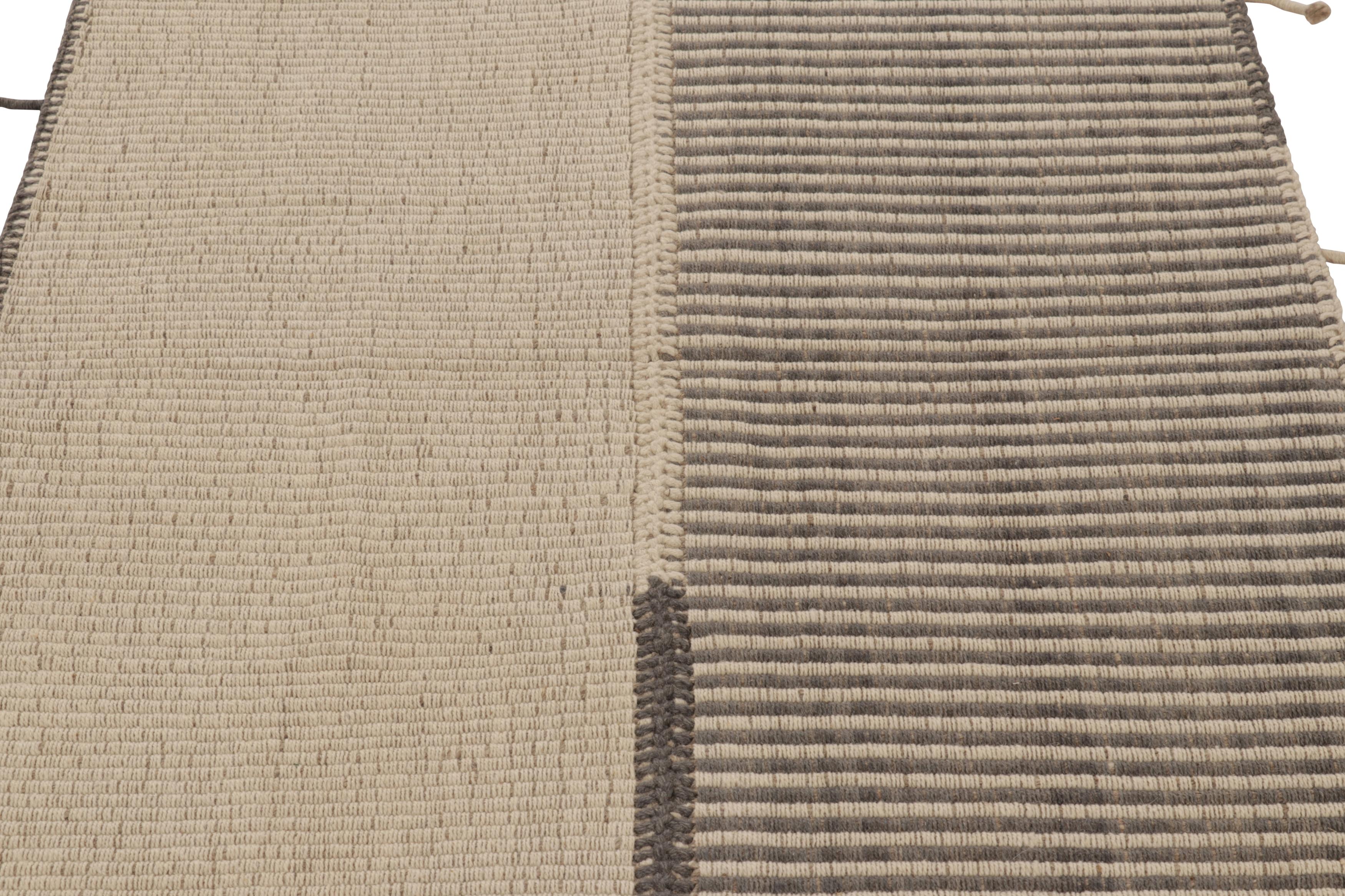 Rug & Kilim's Akzent-Kilim, Beige und Graue Struktur-Streifen (21. Jahrhundert und zeitgenössisch) im Angebot