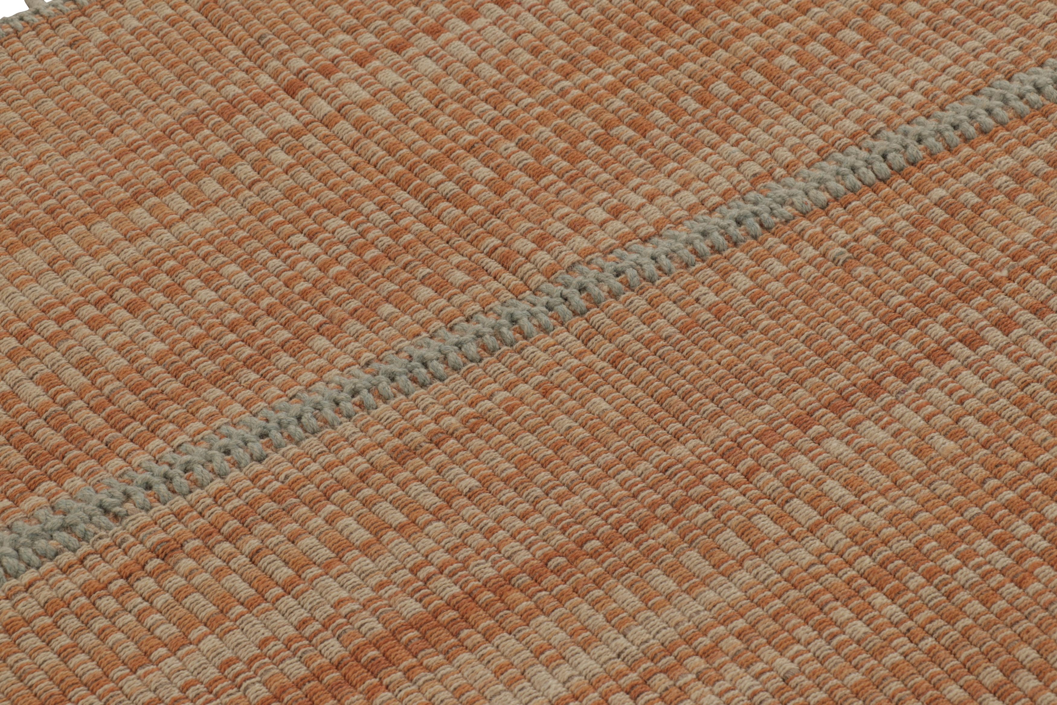 Lana Rug & Kilim è un kilim d'accento, a strisce beige-arancione con accenti grigi in vendita