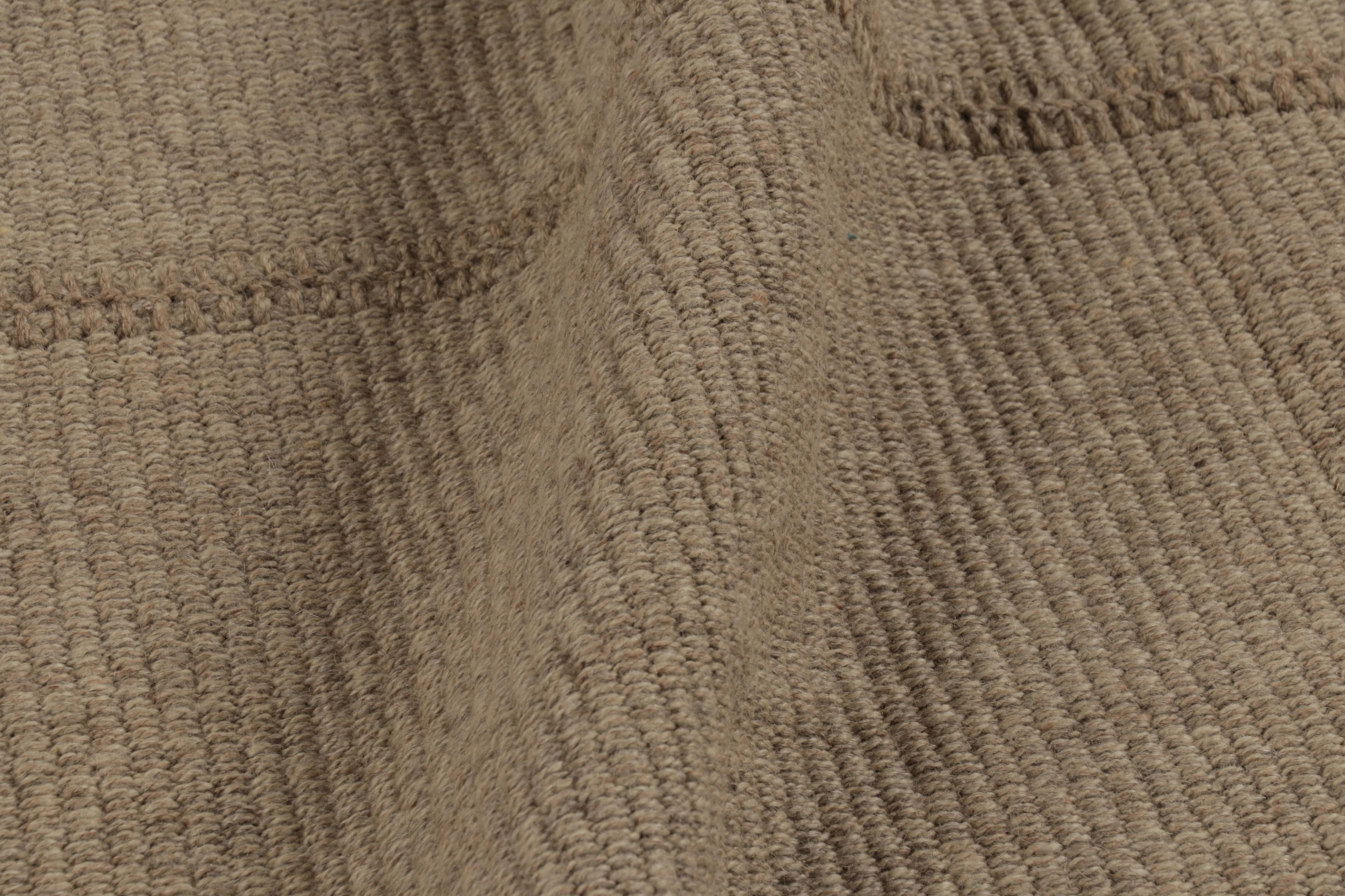 Rug & Kilim's Akzent-Kilim, Beige Strukturstreifen mit braunen Akzenten im Zustand „Neu“ im Angebot in Long Island City, NY