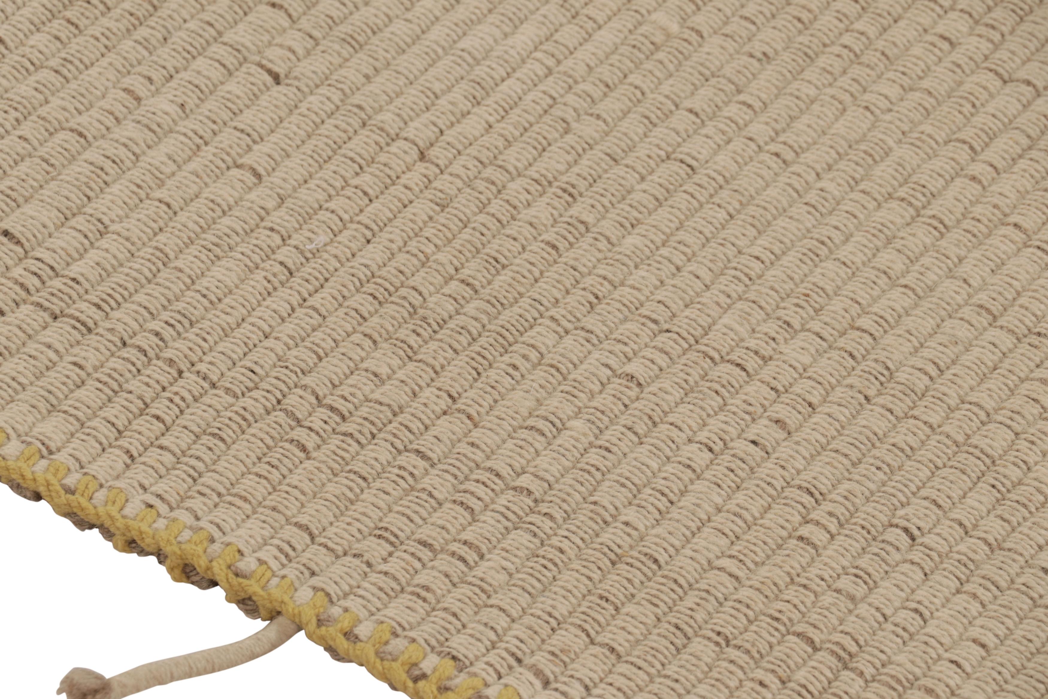  Tessuto a mano in lana, questo Kilim contemporaneo 4x5 fa parte di una nuova ed entusiasmante collezione di Rug & Kilim a tessitura piatta e personalizzabile.

Sul design:
