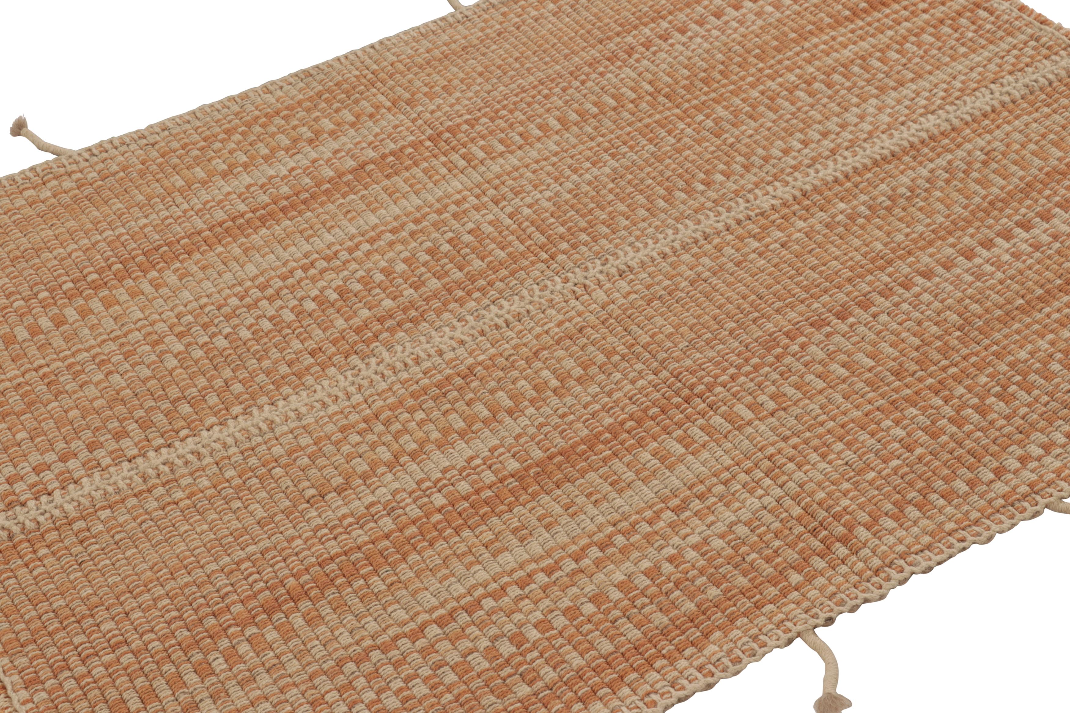 Tessuto a mano in lana, questo Kilim contemporaneo 3x4 fa parte di una nuova ed entusiasmante collezione a tessitura piatta personalizzabile di Rug & Kilim. 

Sul design:
