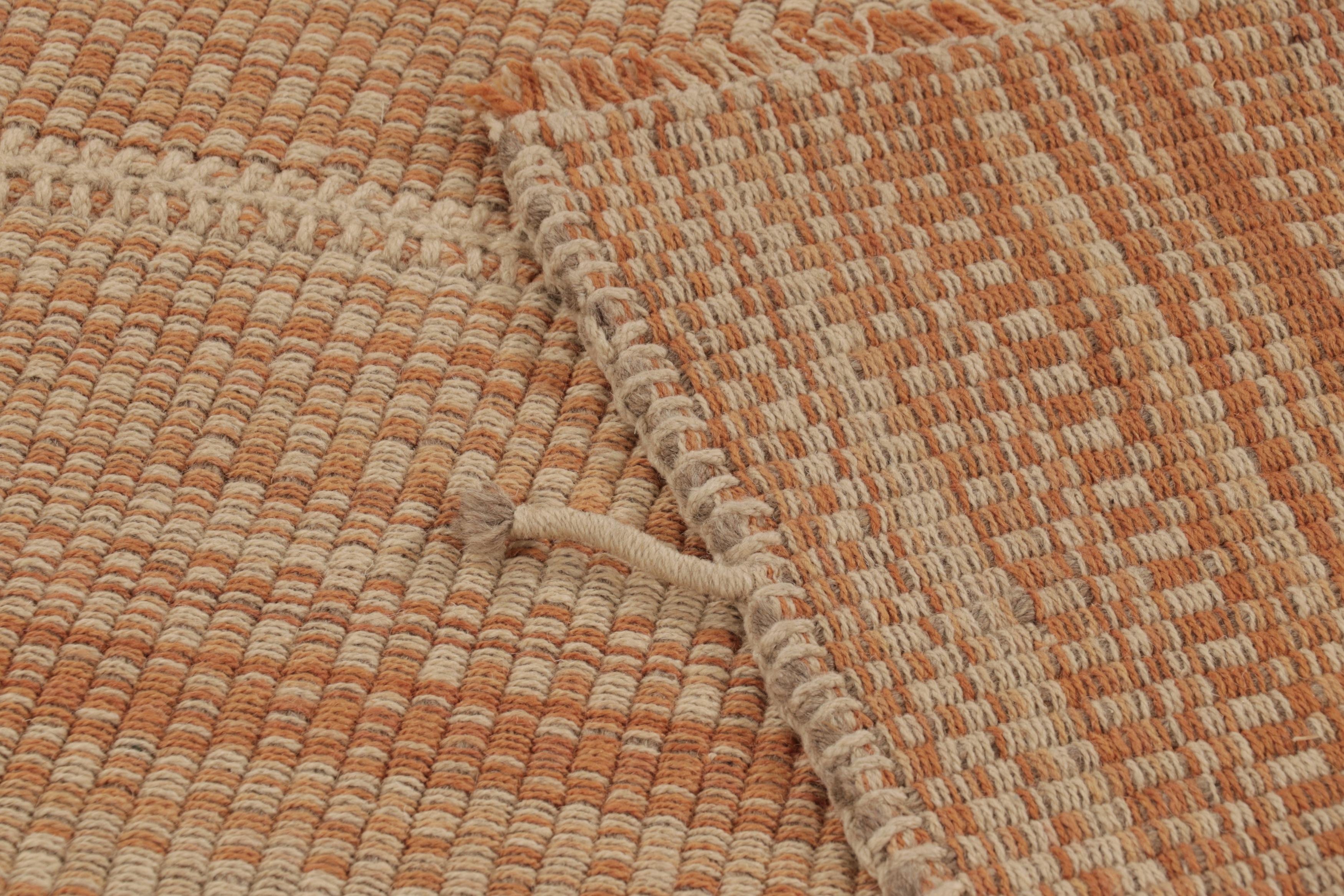 Rug & Kilim, Kilim d'accento beige con strisce arancioni In condizioni Nuovo in vendita a Long Island City, NY