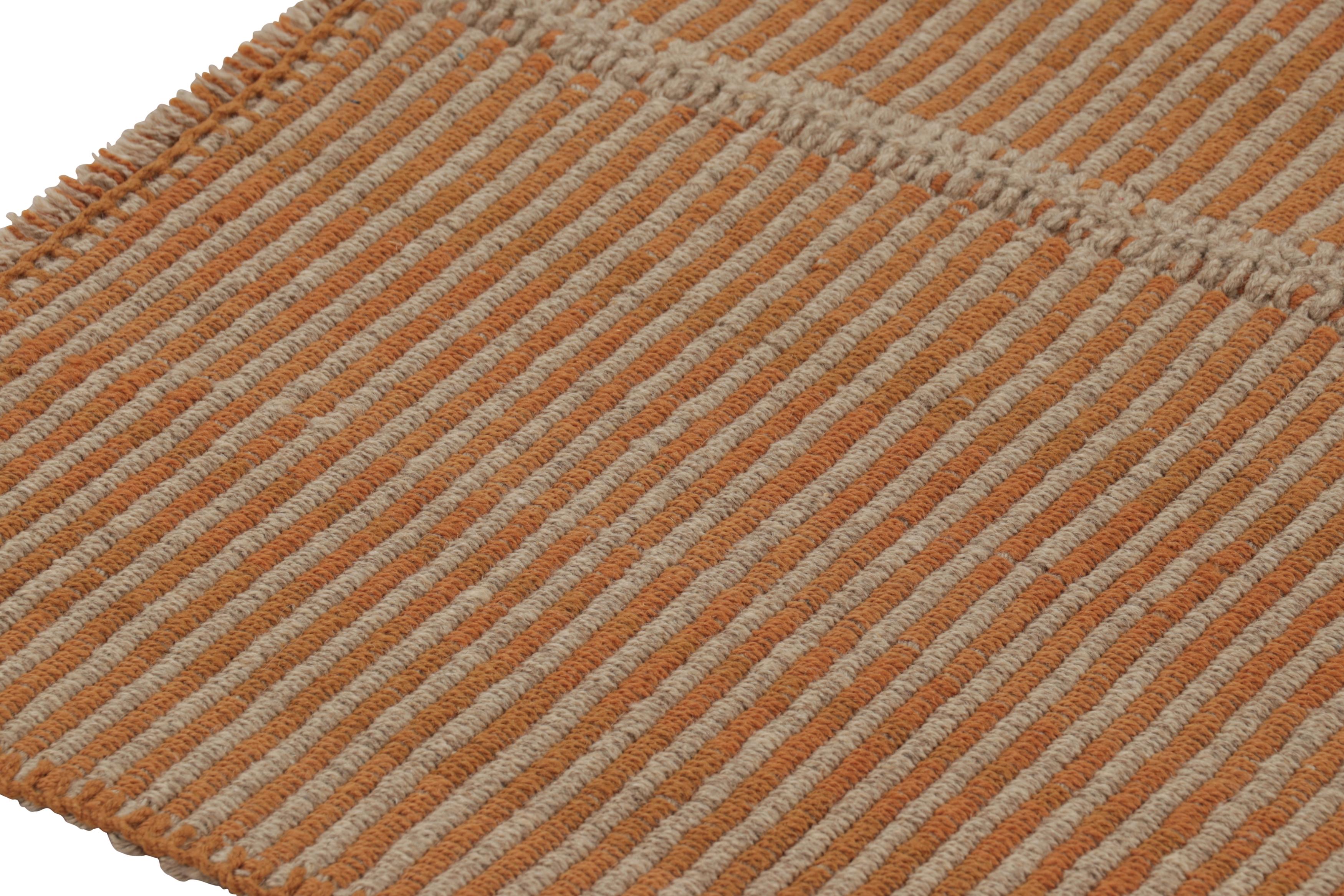 Lana Rug & Kilim, Kilim d'accento beige con strisce arancioni in vendita