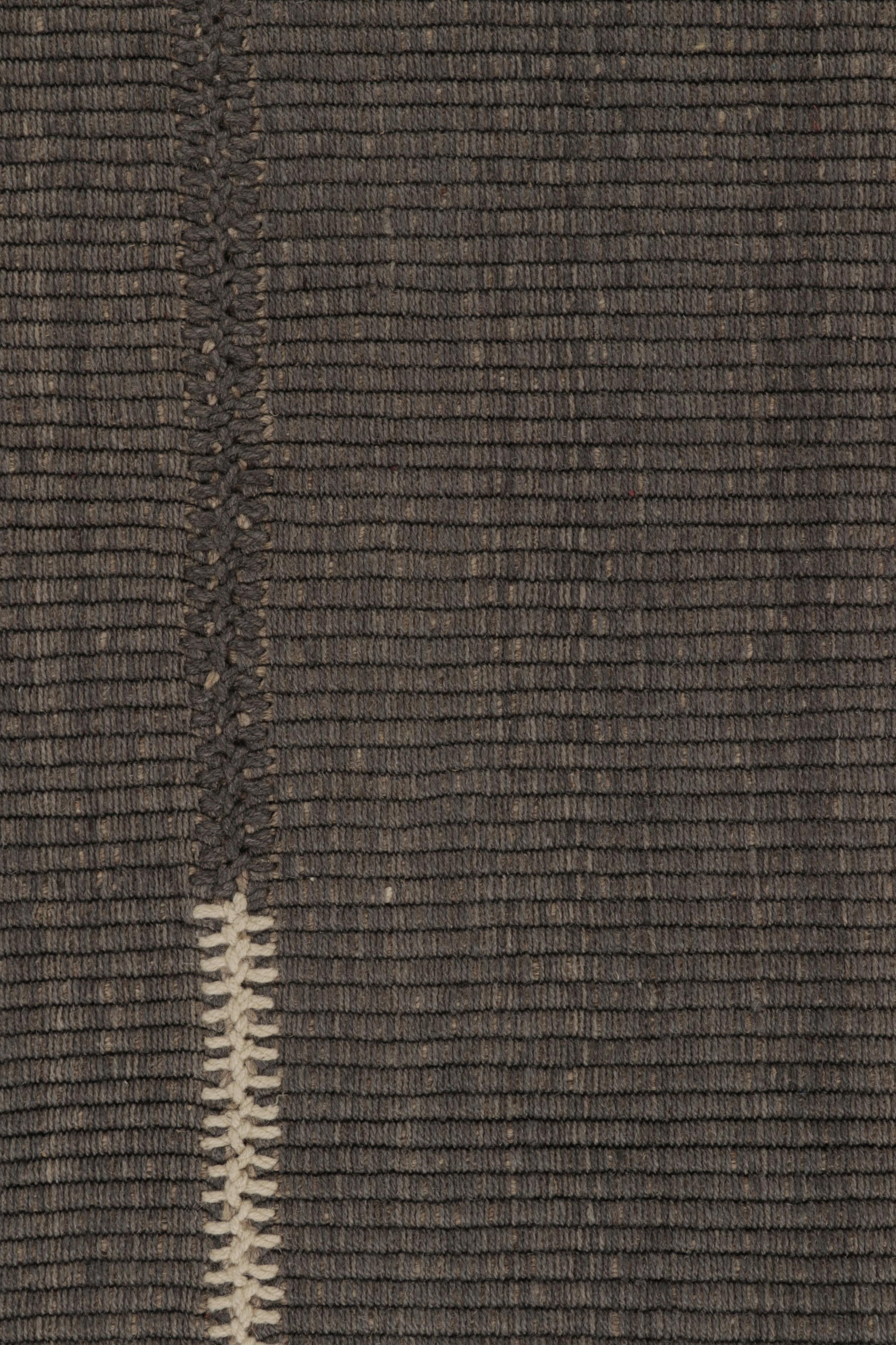 Annodato a mano Rug & Kilim, Kilim d'accento a righe grigie con accenti beige in vendita