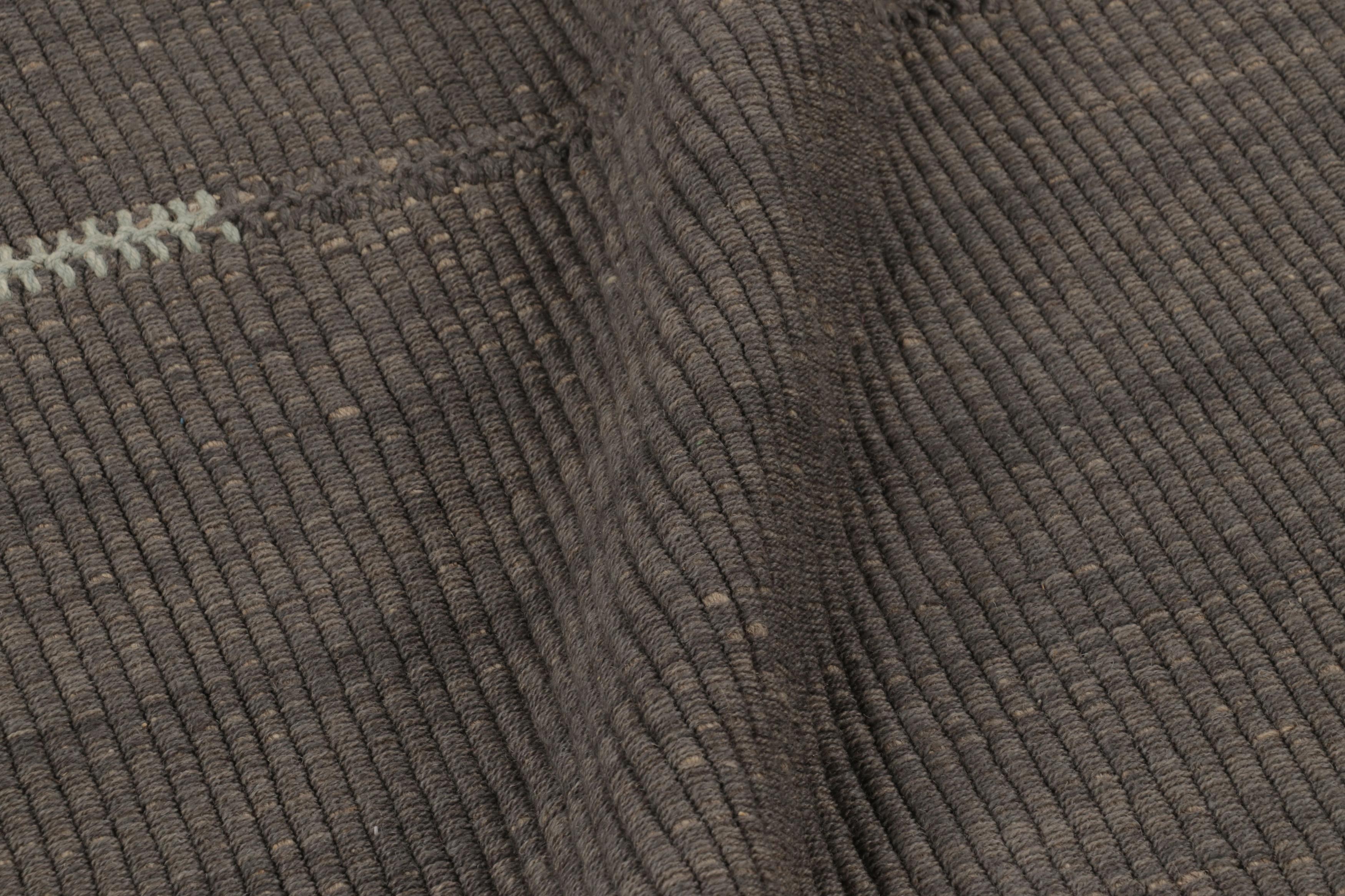 Rug & Kilim's Accent Kilim, rayures texturées grises avec accents beiges Neuf - En vente à Long Island City, NY