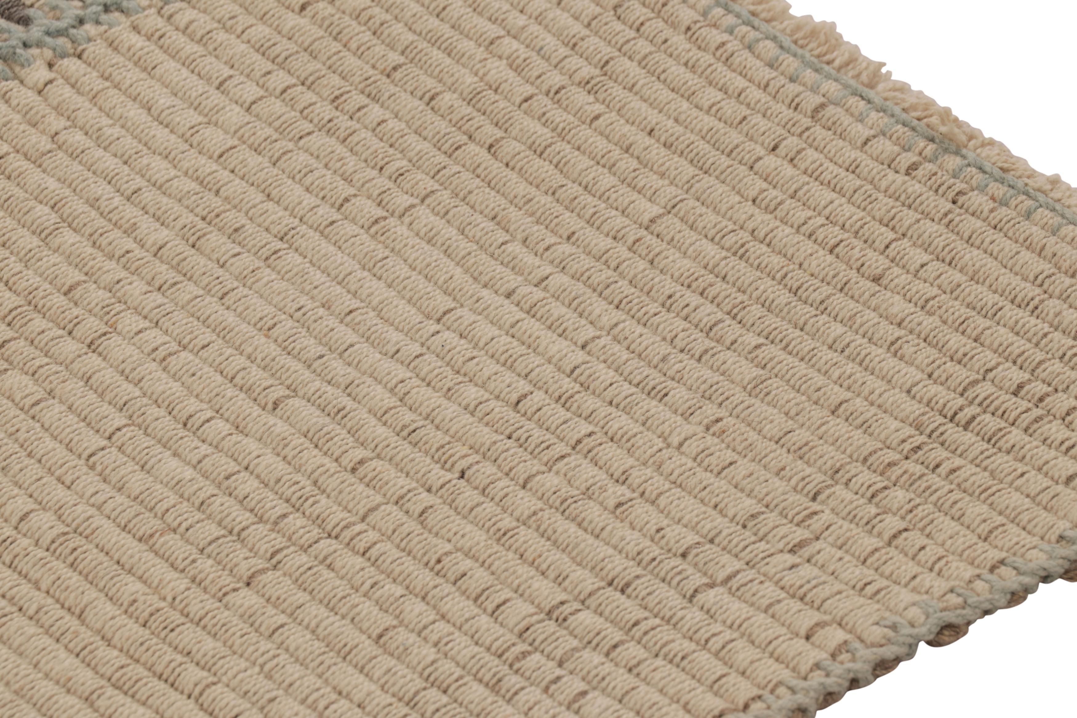 Moderno Rug & Kilim è un tappeto quadrato a strisce color crema, grigio e azzurro. in vendita