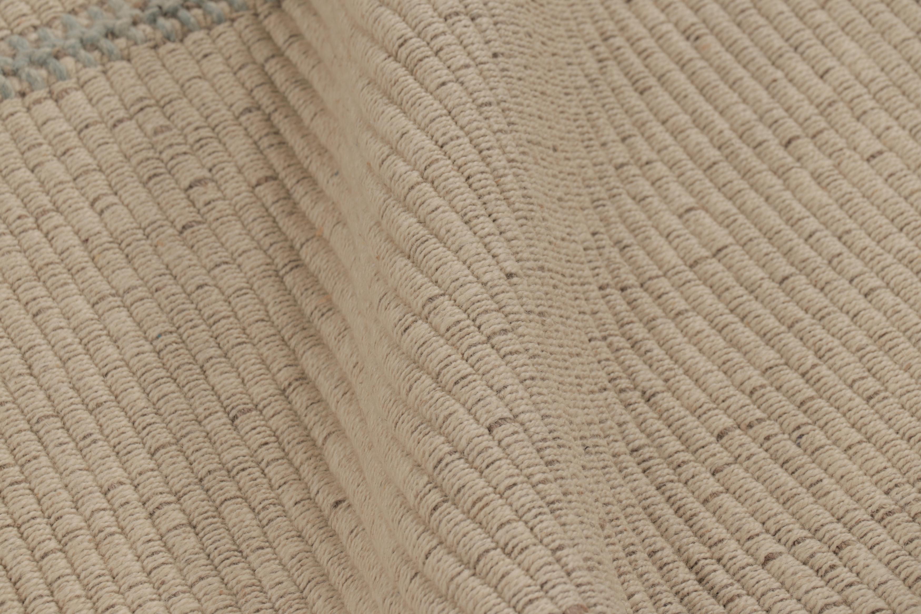 Rug & Kilim è un tappeto quadrato a strisce beige e azzurre con accenti di Rug & Kilim. In condizioni Nuovo in vendita a Long Island City, NY