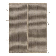 Rug & Kilim è un tappeto quadrato a strisce grigio ardesia e beige con accenti di Rug & Kilim.
