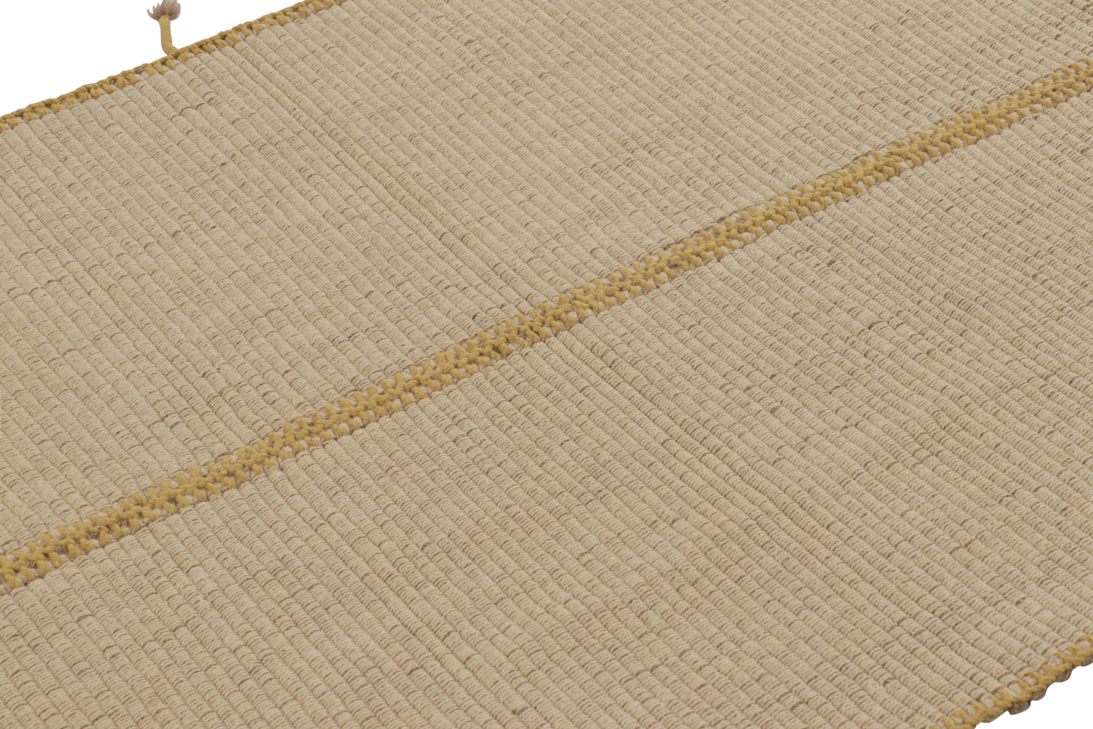 Tissé à la main en laine, ce Kilim contemporain 4x5 fait partie d'une nouvelle collection de tissage plat personnalisable de Rug & Kilim.

Sur le Design :

