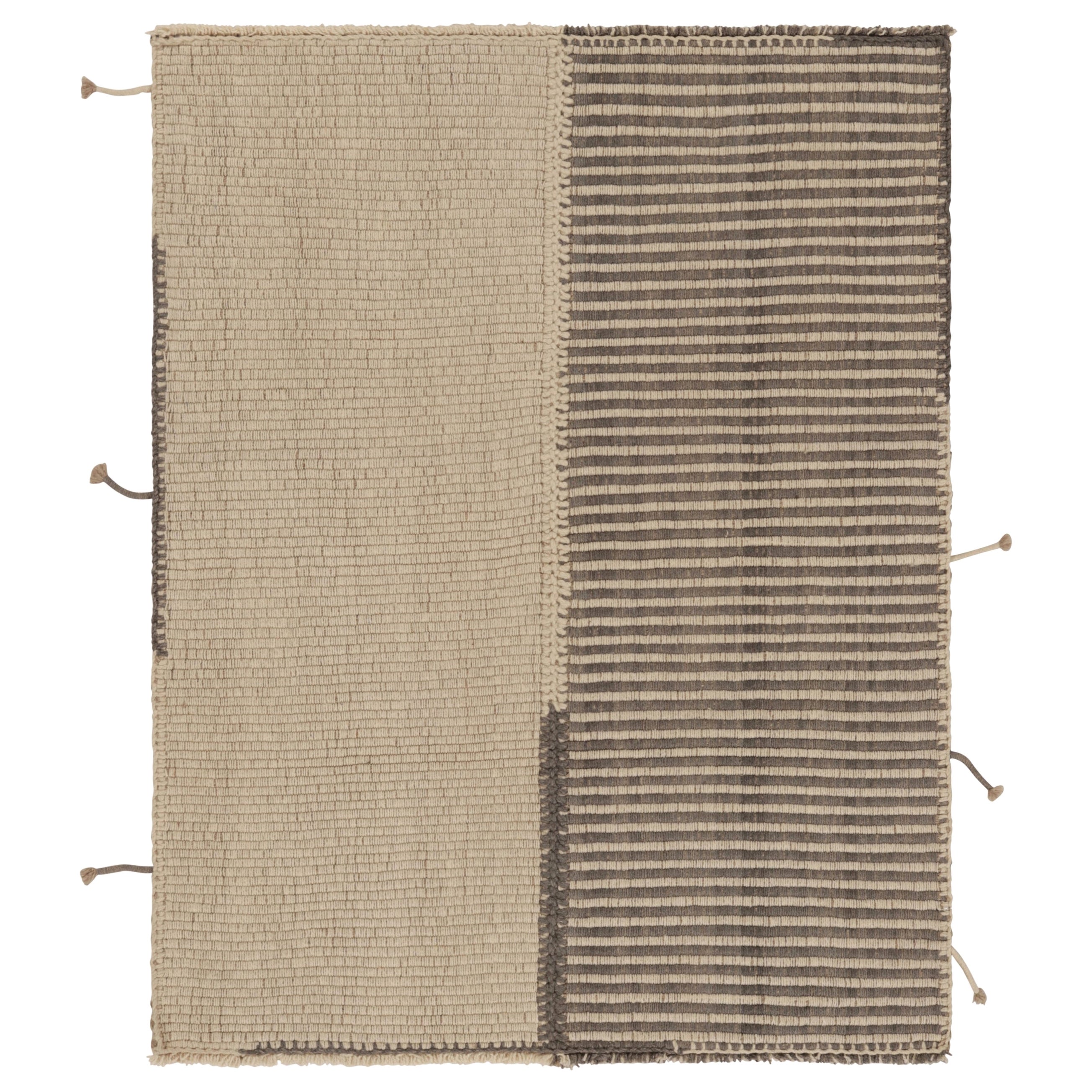 Rug 
Kilim
s Akzent-Kilim mit strukturierten Streifen in Beige und Braun im Angebot