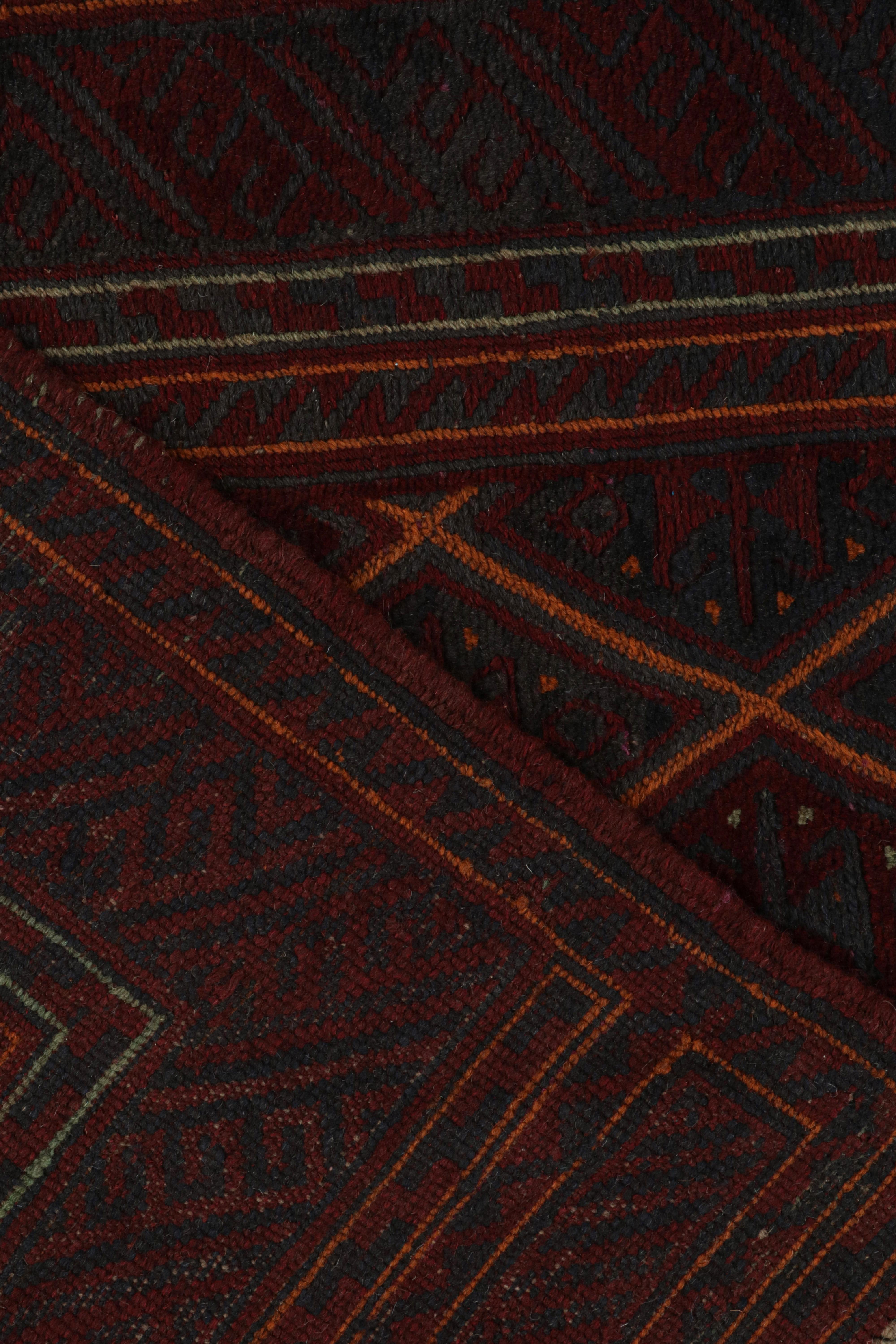 Rug & Kilim's Afghan Baluch Tribal Rug in Red with Geometric Patterns (tapis tribal afghan de Baluch en rouge avec des motifs géométriques) en vente 1