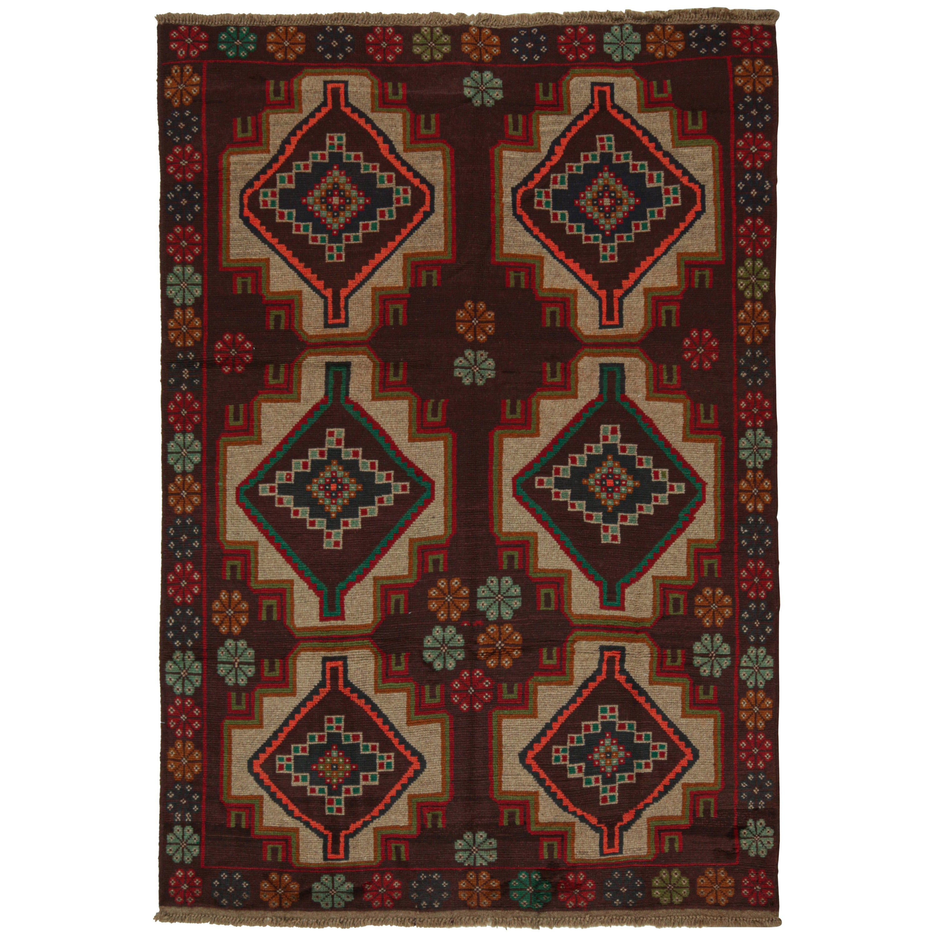 Afghanischer Baluch-Stammesteppich von Rug & Kilim in Rosttönen mit geometrischen Medaillons