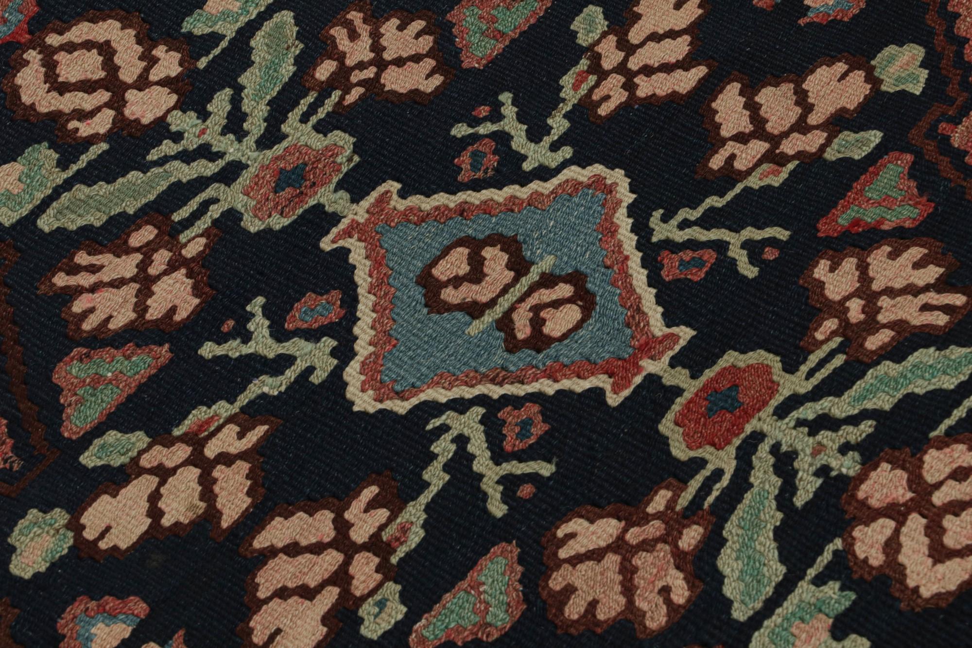 Afghanischer Stammes-Kilim von Rug & Kilim mit Medaillons und geometrischen Blumenmustern (21. Jahrhundert und zeitgenössisch) im Angebot