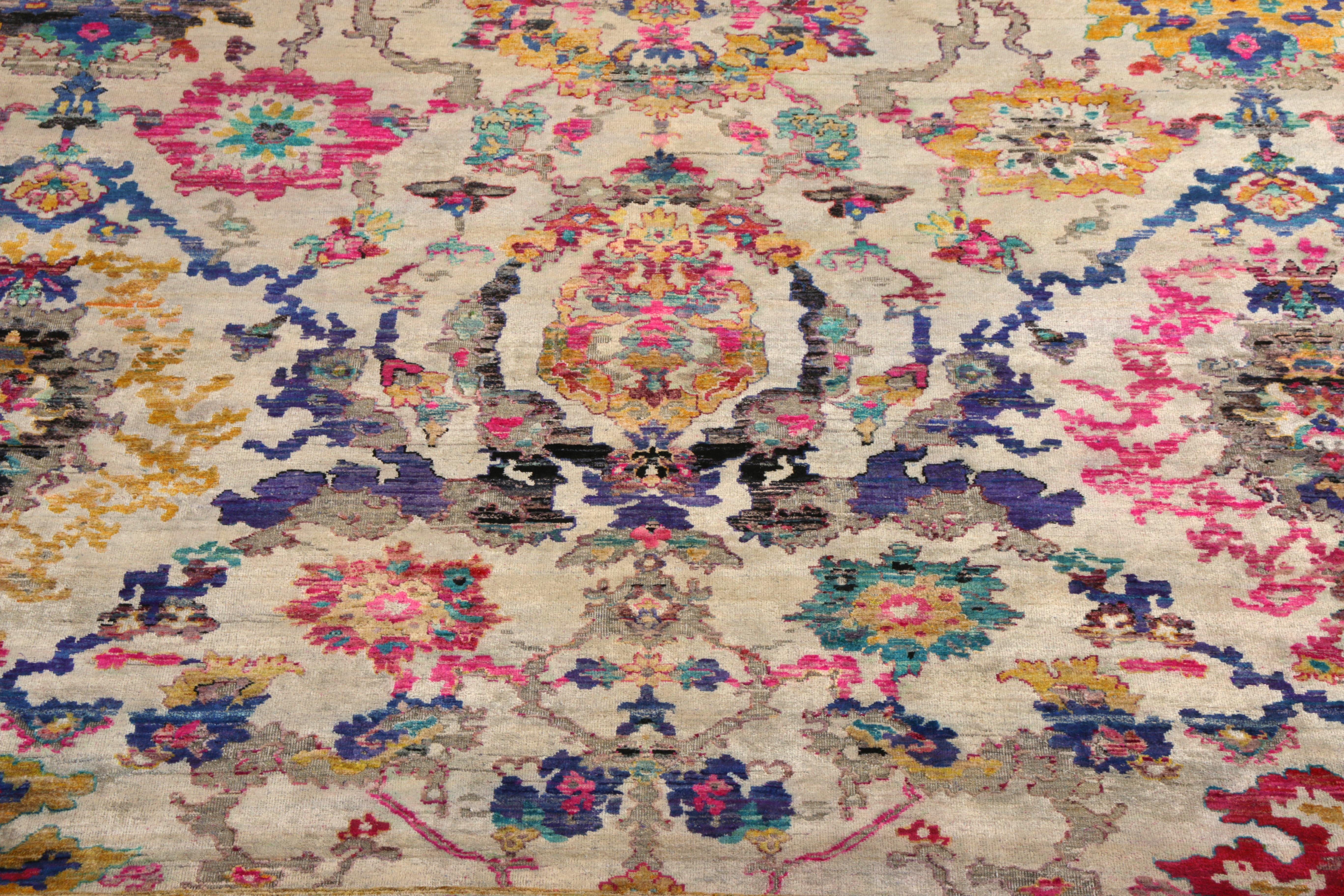 Rug & Kilim's Agra Floral Rug in Beige, Gold, Rosa Al über Blumenmuster (Indisch) im Angebot