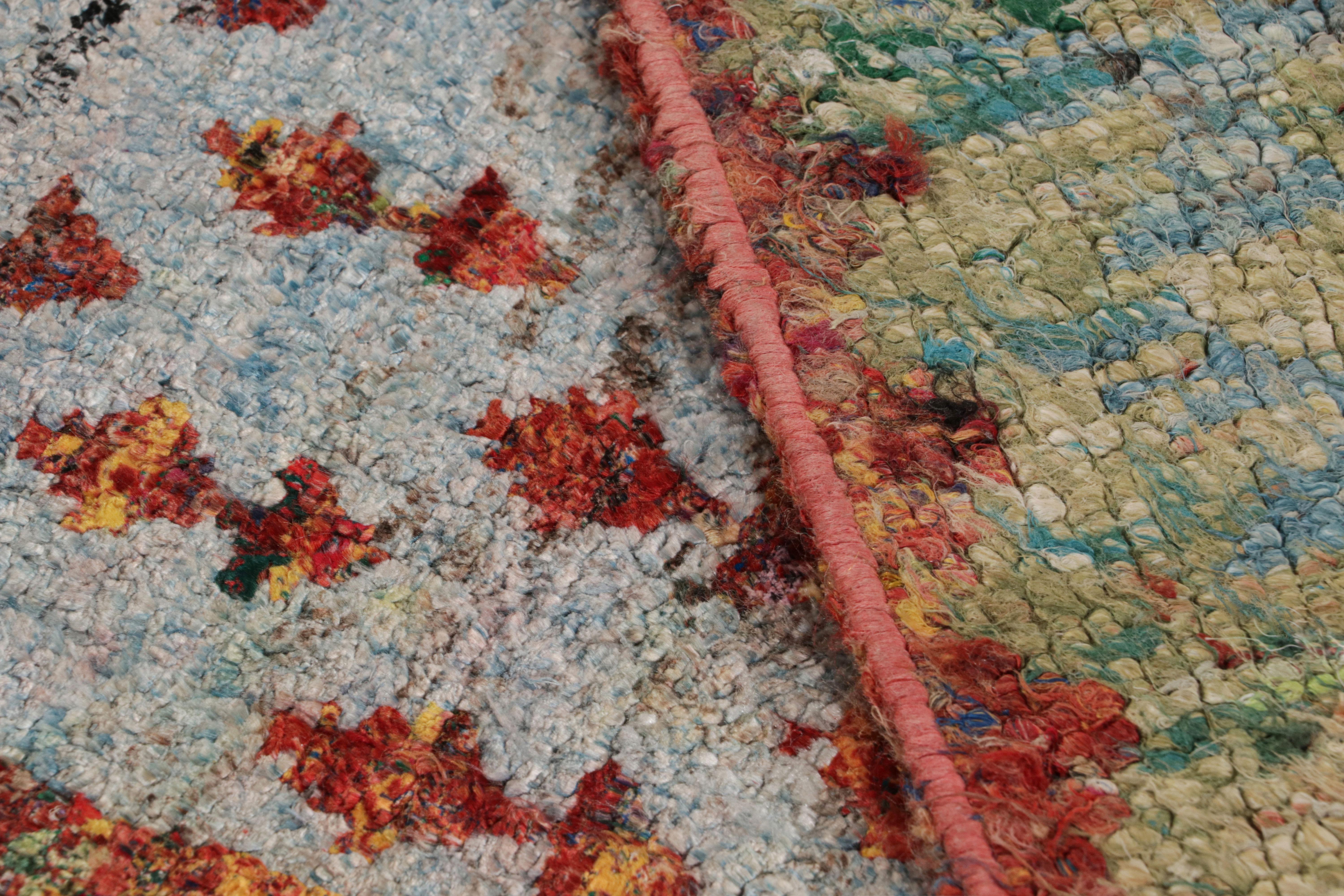Alfombra de seda pura de estilo anatolio Rug & Kilim Patrón geométrico rojo y azul Siglo XXI y contemporáneo en venta