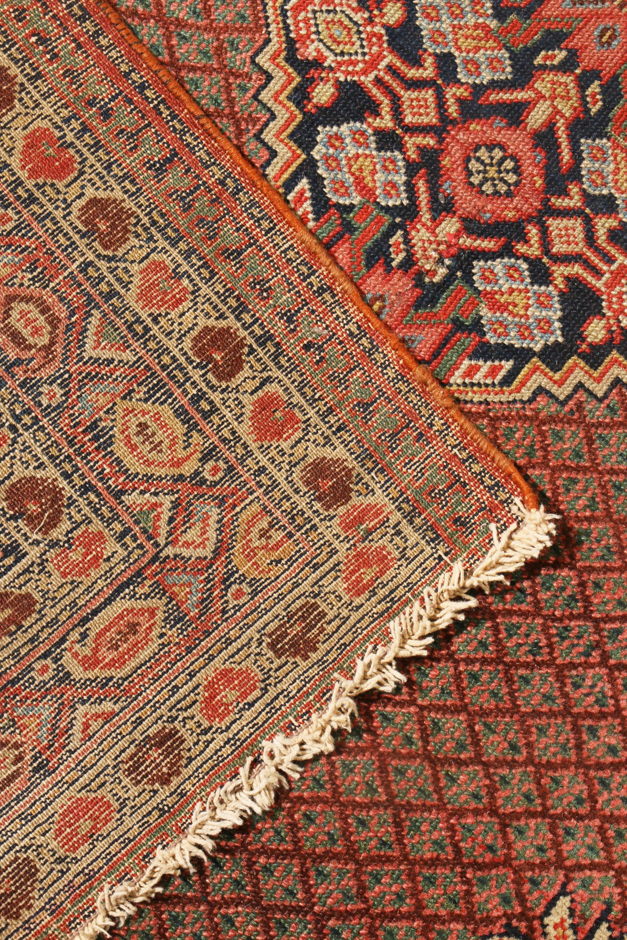 Antiker antiker Sarab-Teppich mit rotem geometrischem Blumenmuster, persischer Läufer von Teppich & Kelim im Angebot 1