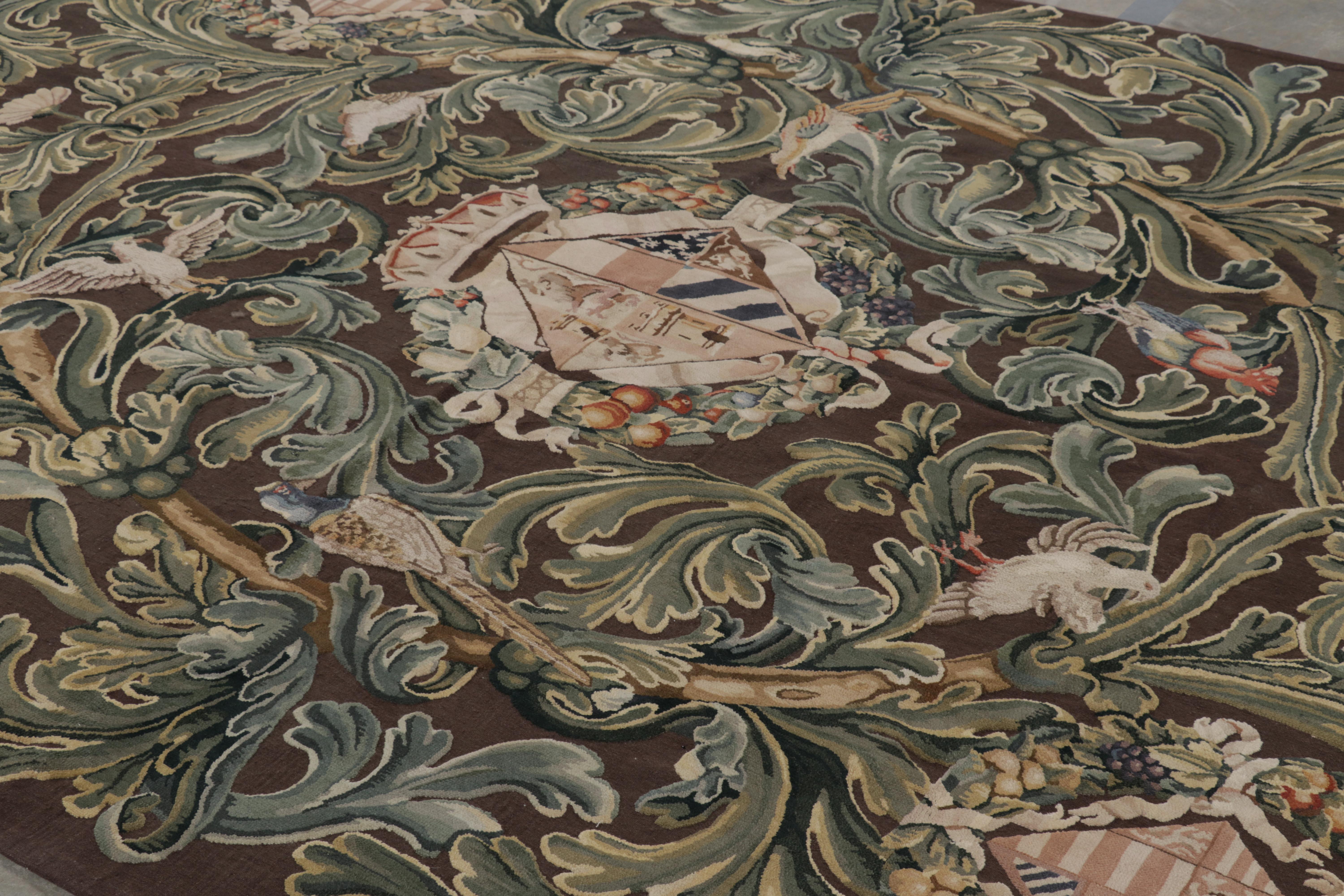 Rug & Kilim's Wappen-Teppich im Tudor-Stil in Schwarz mit Beige-, Blau- und Goldtönen (Handgewebt) im Angebot