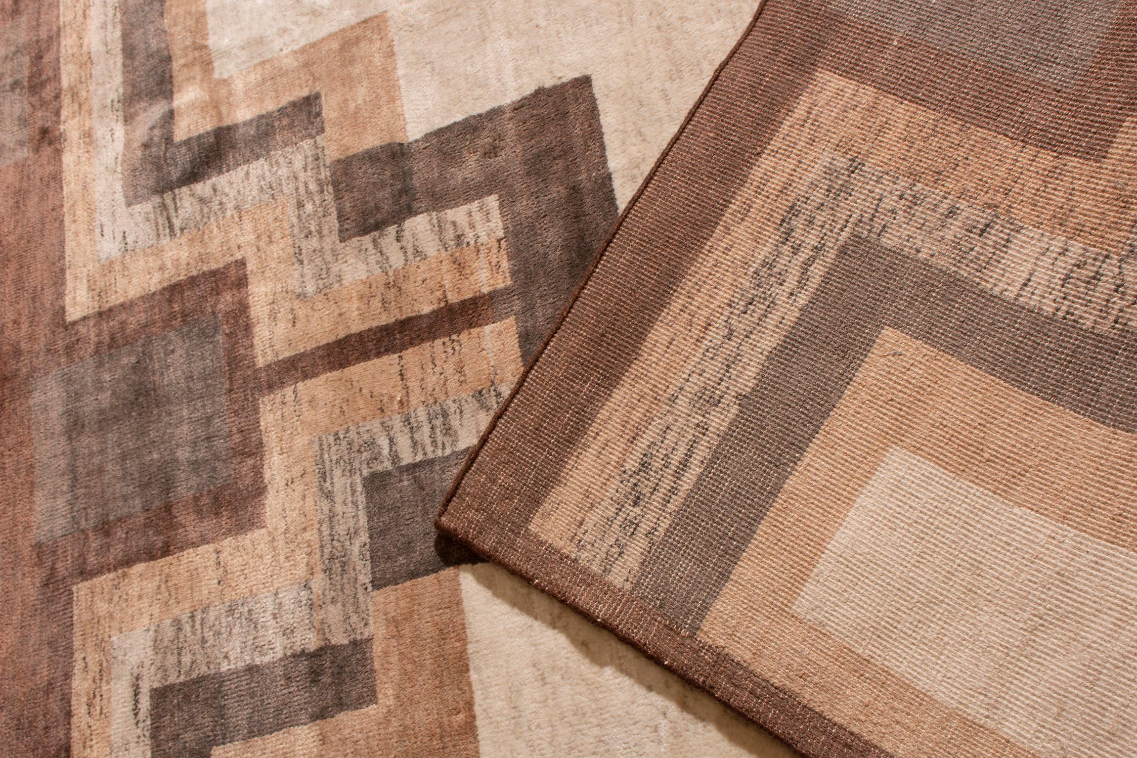 Teppich & Kilims im Art-déco-Stil, beige und braunes geometrisches Muster aus der Mitte des Jahrhunderts (Handgeknüpft) im Angebot