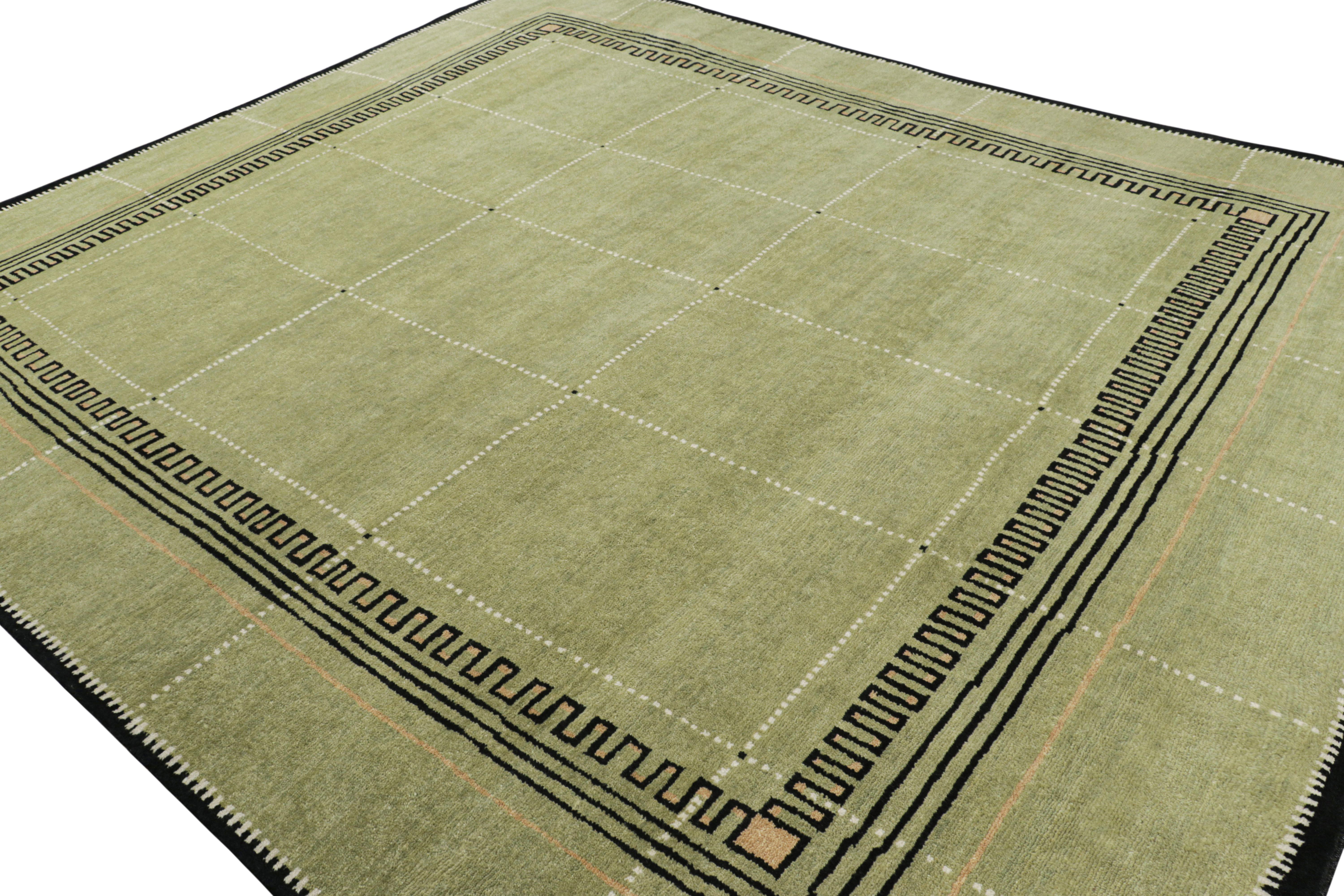 Rug & Kilim - Tappeto in stile Art Déco in verde con motivi geometrici neri In condizioni Nuovo in vendita a Long Island City, NY