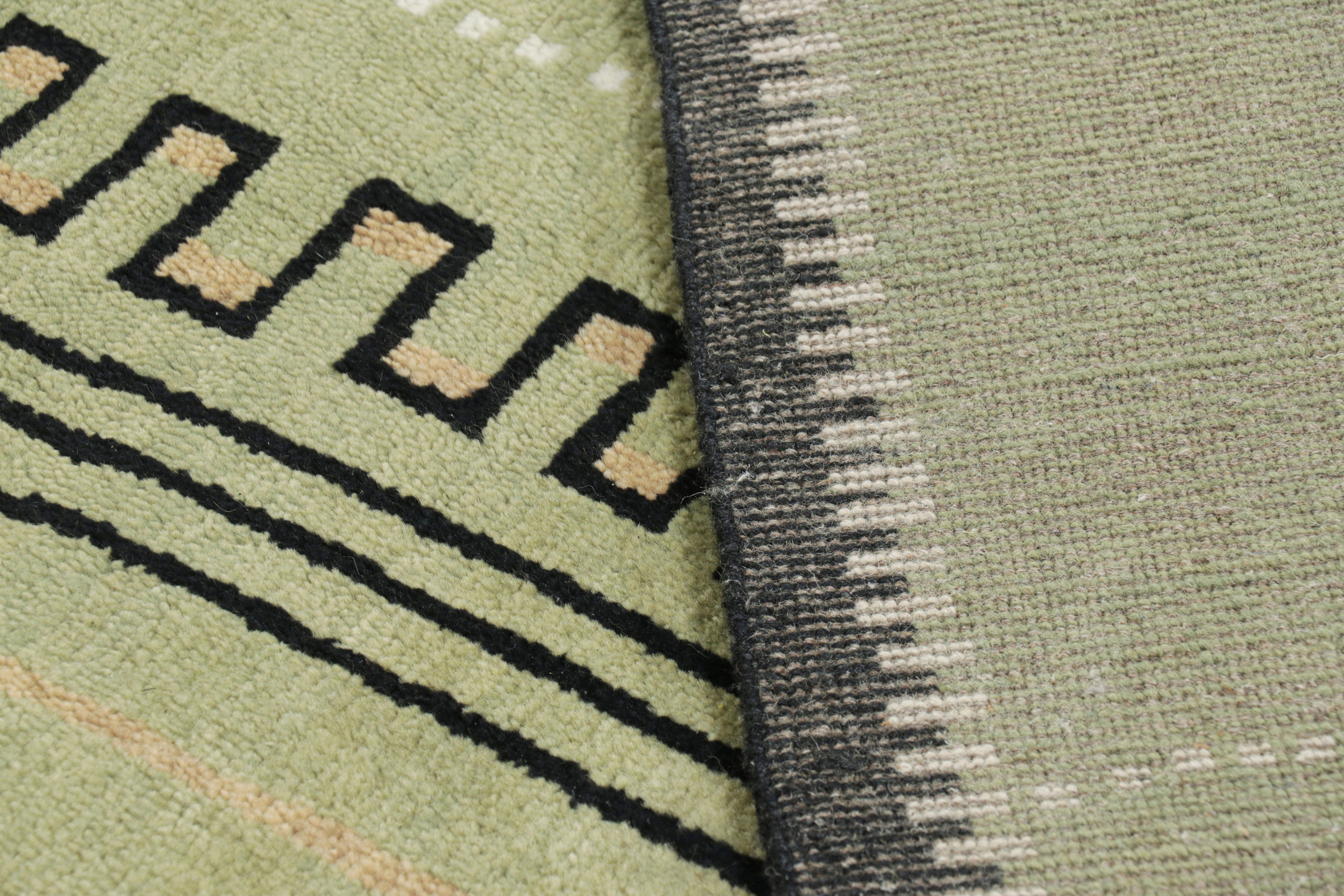 Rug & Kilim - Tappeto in stile Art Déco in verde con motivi geometrici neri in vendita 1