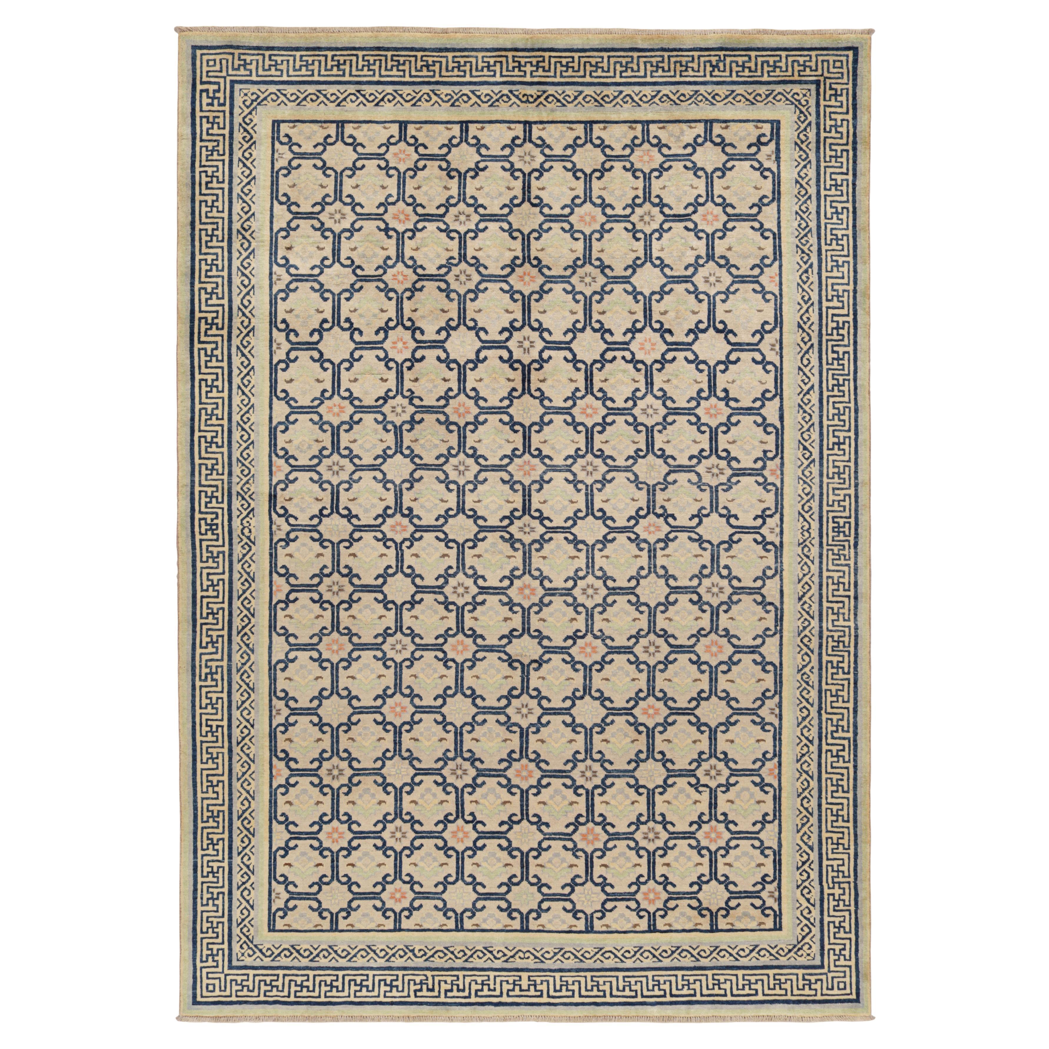 Tappeto in stile Art Deco di Rug & Kilim in beige con motivi geometrici blu