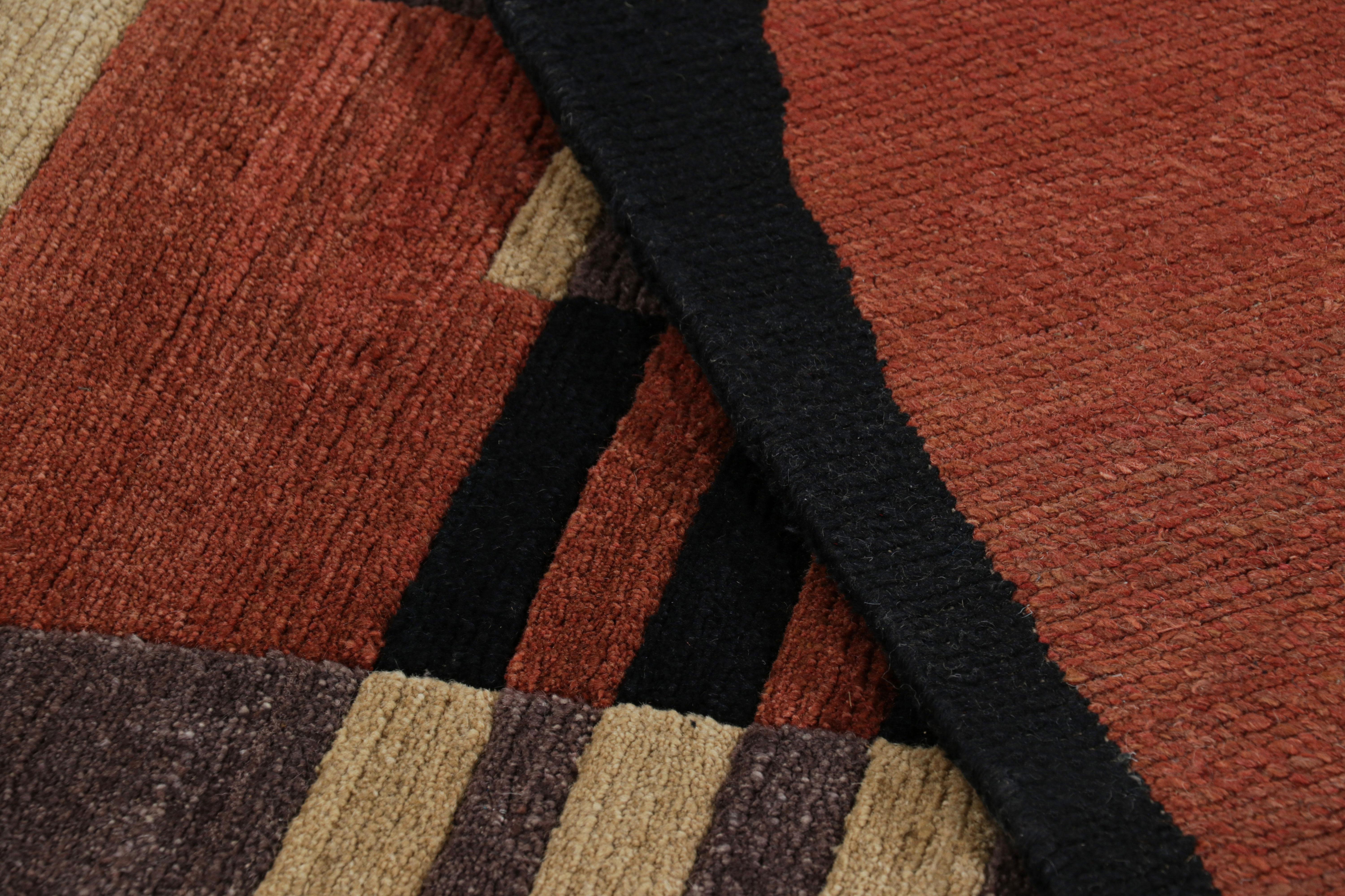 Laine Rug & Kilim's Art Deco Style Rug in Brown and Black with Geometric Patterns (tapis de style art déco en brun et noir avec motifs géométriques) en vente