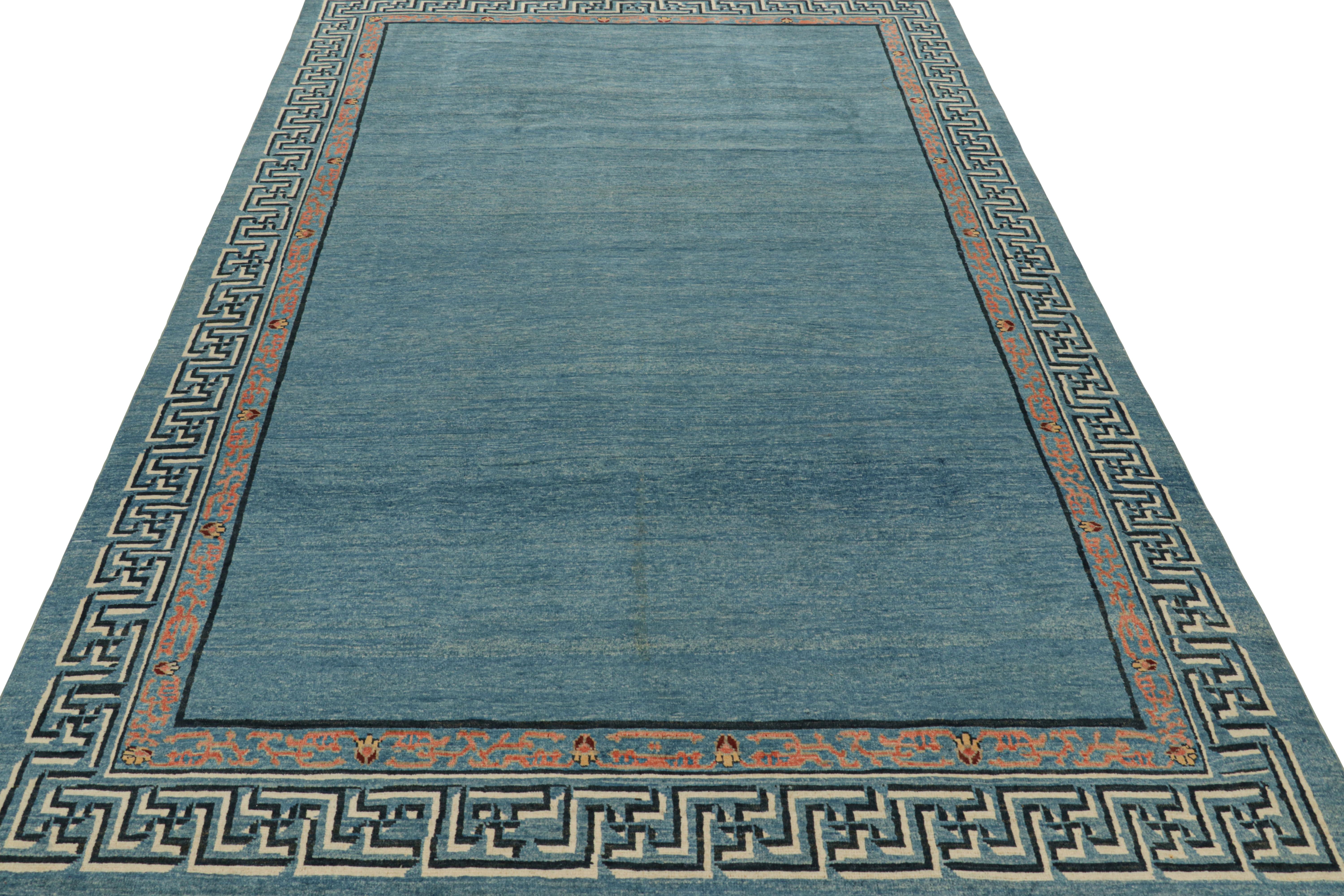 Annodato a mano Tappeto in stile Art Deco di Rug & Kilim con campo aperto blu chiaro e bordi geometrici in vendita