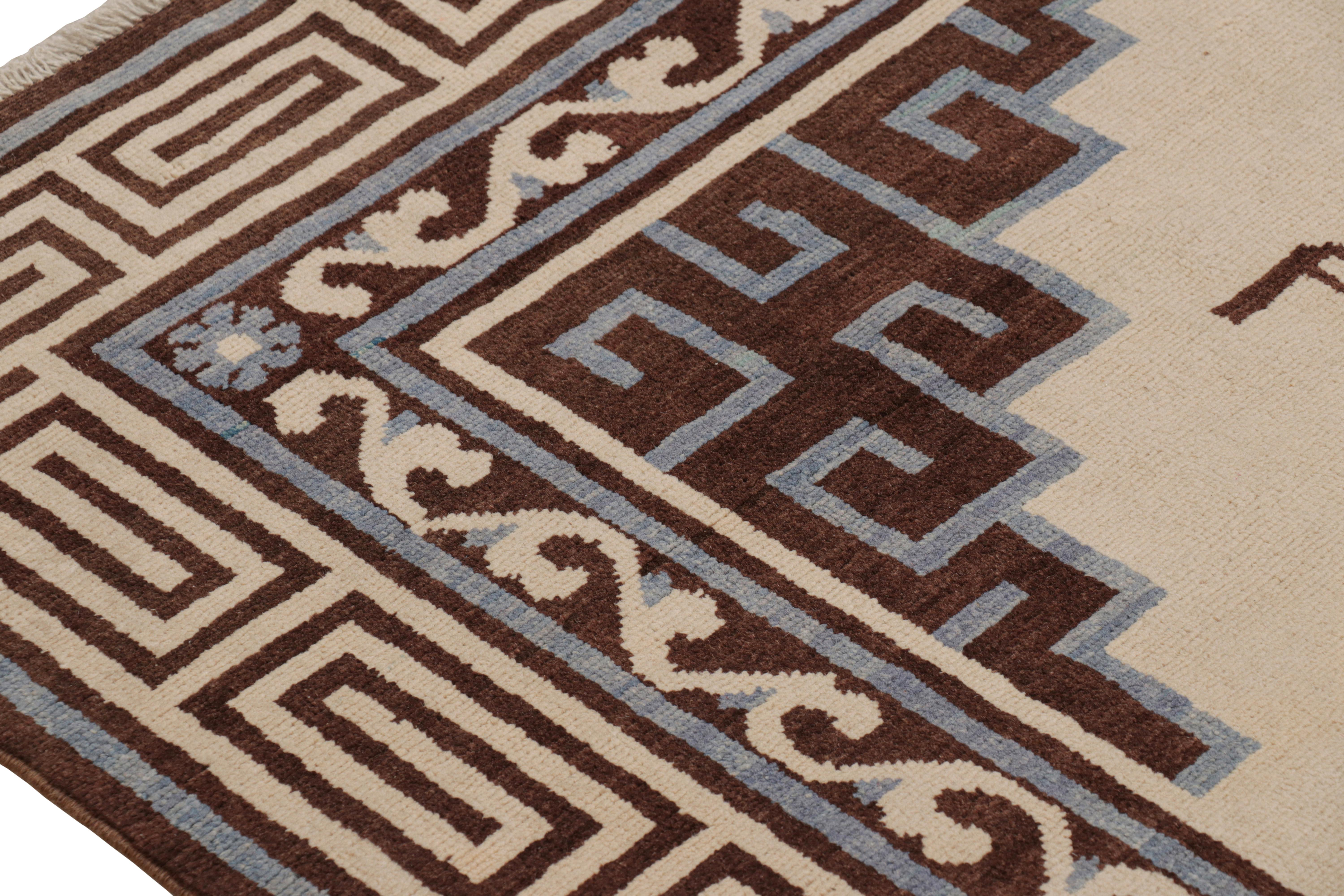 Rug & Kilim's Art Deco Style Rug with Medallion and Butterfly Patterns (tapis de style art déco avec motifs de médaillons et de papillons) Neuf - En vente à Long Island City, NY