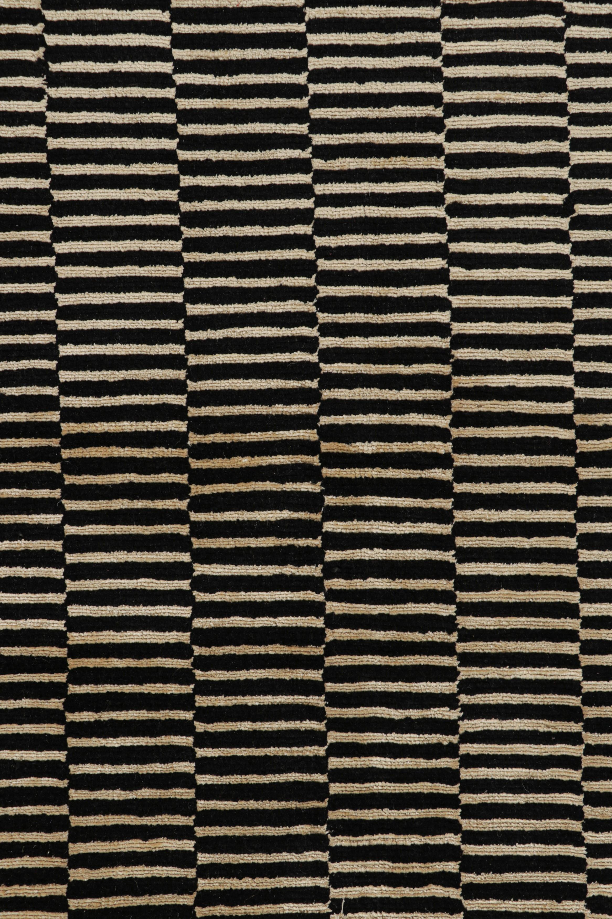 Rug & Kilim’s Art Deco Style Square Rug with Beige-Brown Geometric Patterns In New Condition For Sale In Long Island City, NY
