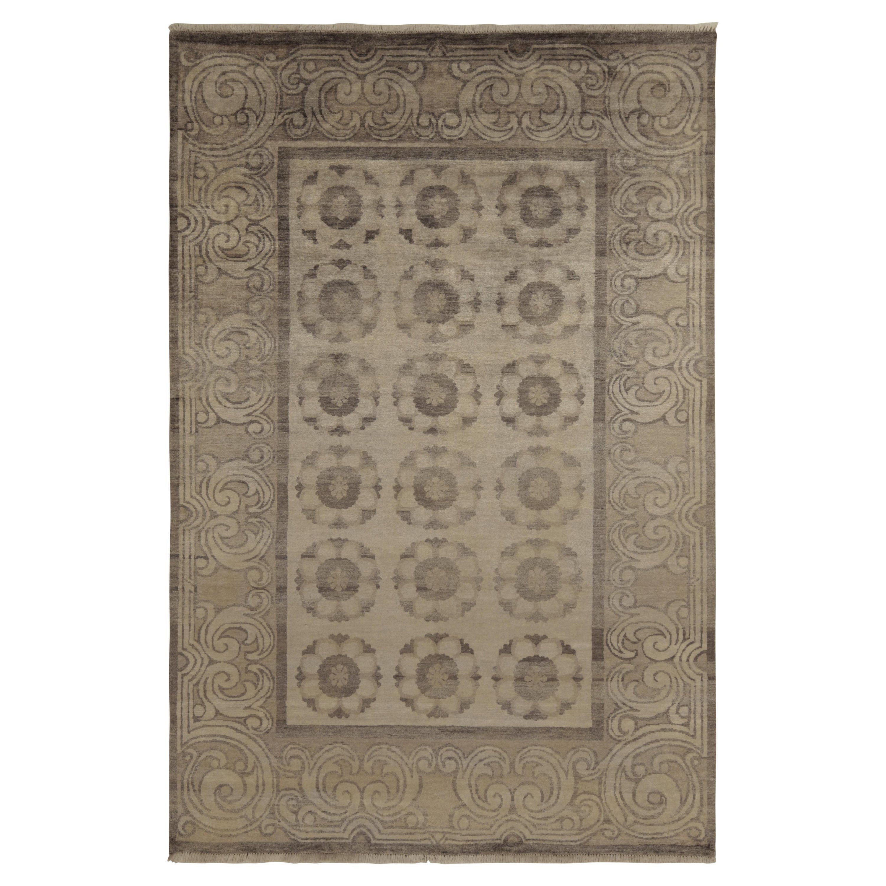 Tapis de style Arts & Craft de Rug & Kilim à motifs de médaillons beige-brun en vente