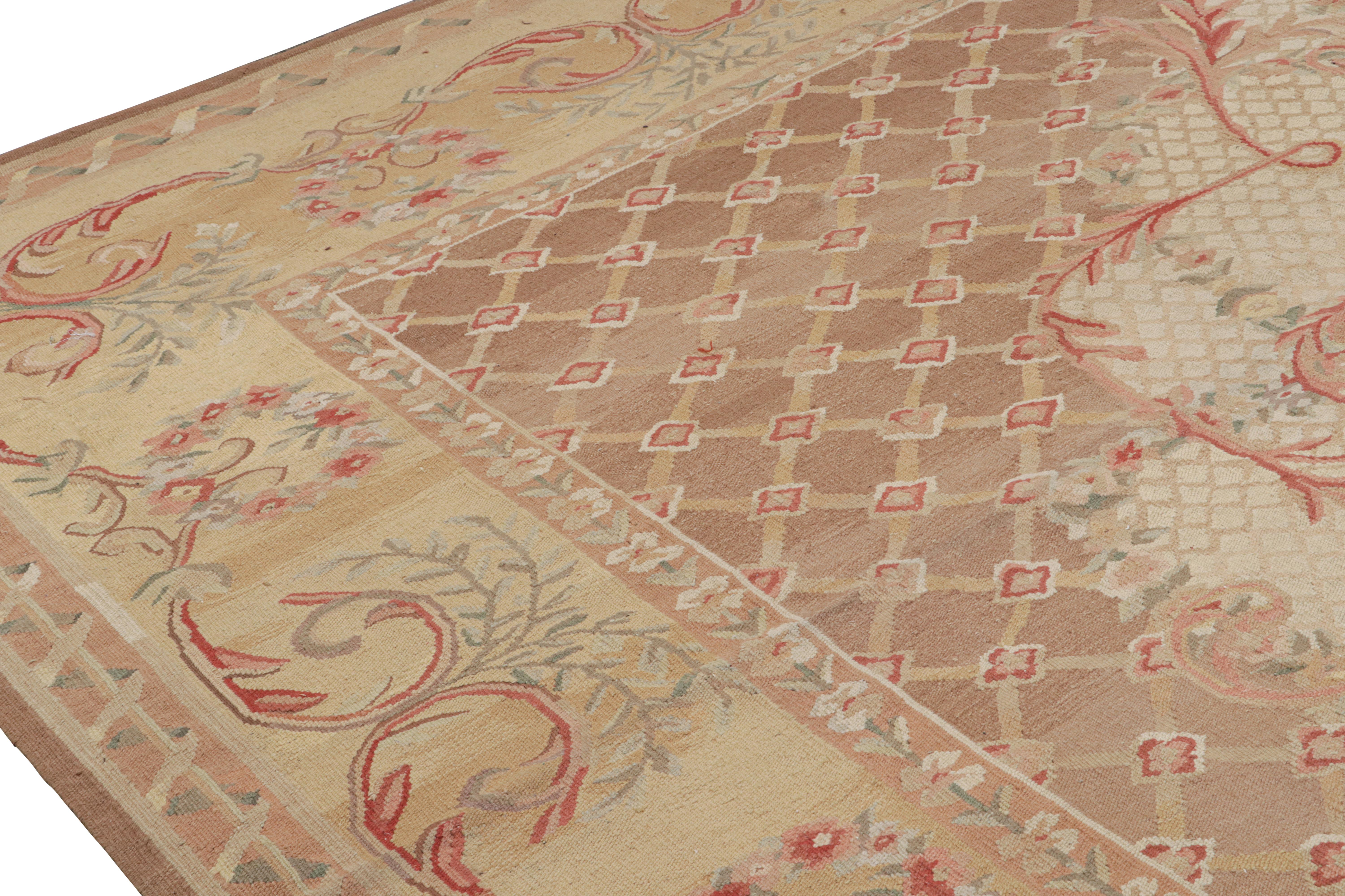 Aubusson-Flachgewebe-Teppich von Rug & Kilim mit beigefarbenem Blumenmedaillon (Wolle) im Angebot