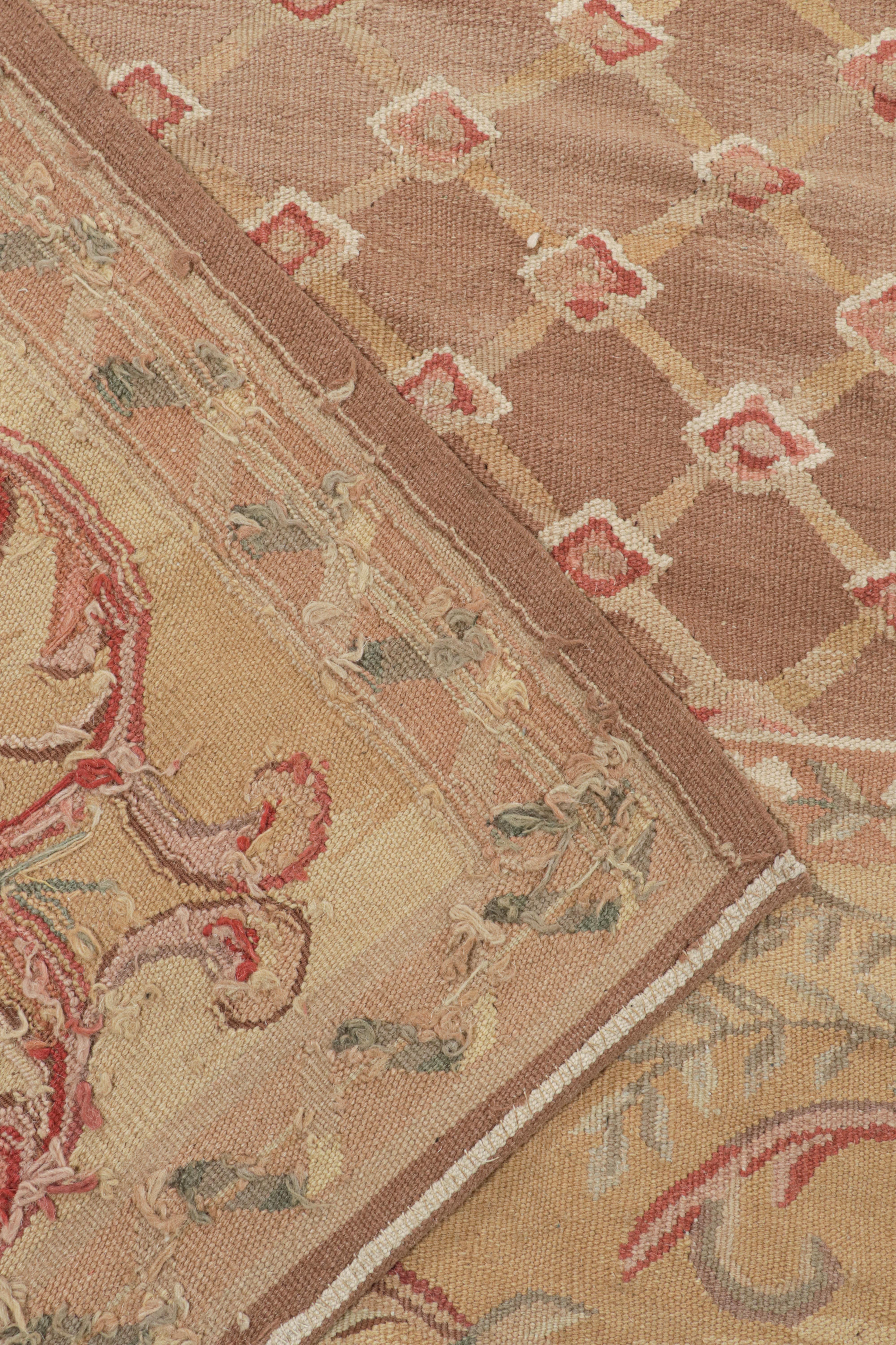 Aubusson-Flachgewebe-Teppich von Rug & Kilim mit beigefarbenem Blumenmedaillon im Angebot 1
