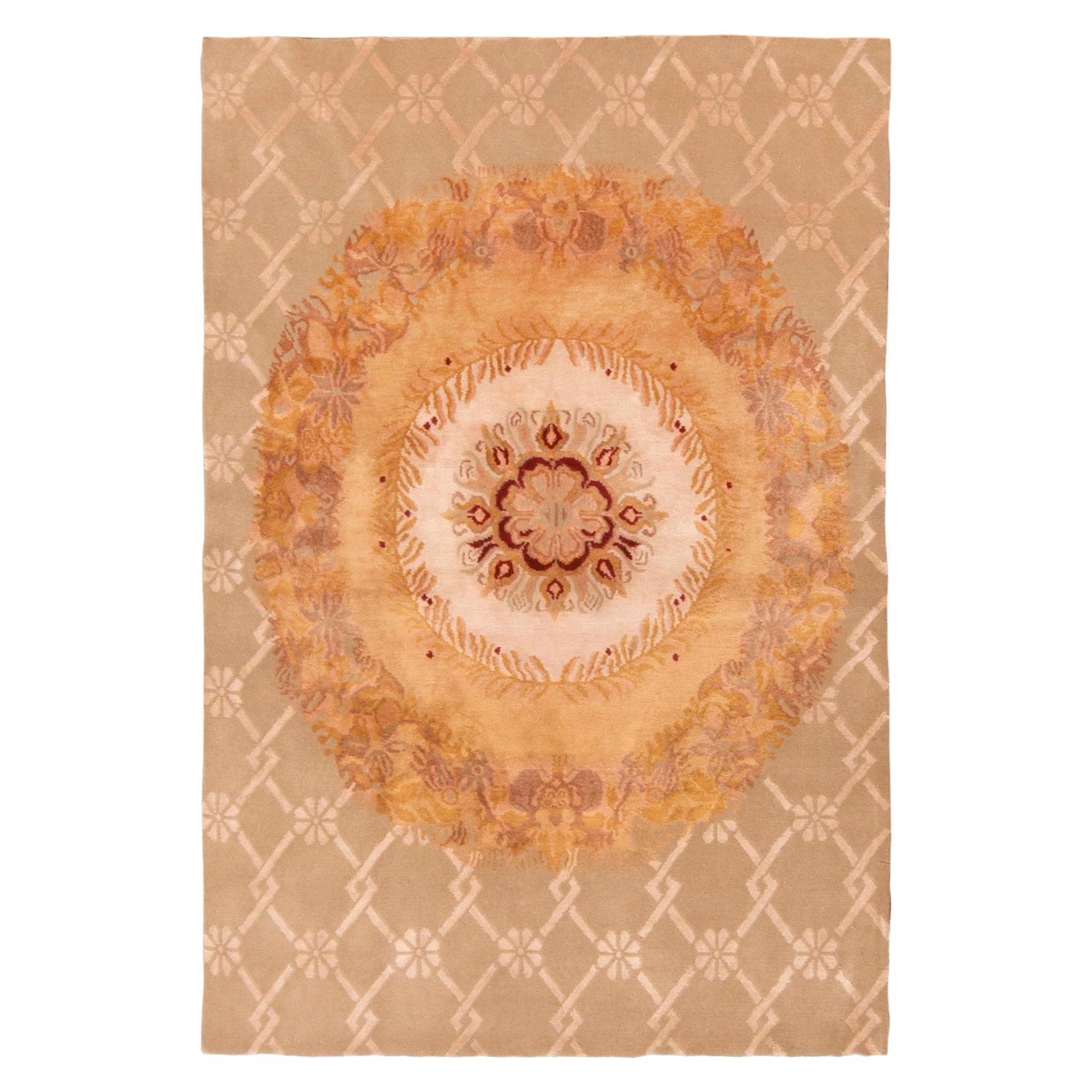 Teppich & Kilims Aubusson inspirierter geblümter cremefarbener und goldener Teppich aus Wolle und Seide