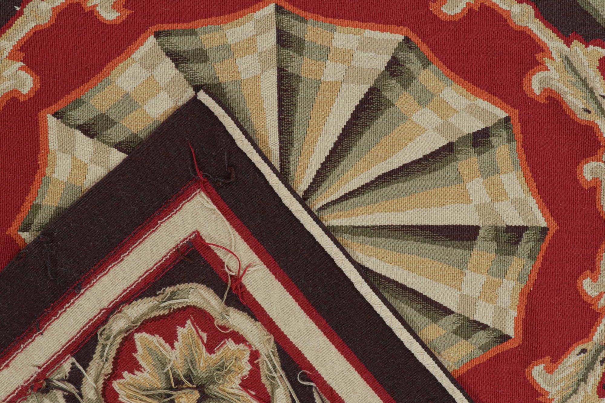 Flachgewebe im Aubusson-Stil in Rot mit Medaillons und Blumenmuster (Wolle) im Angebot