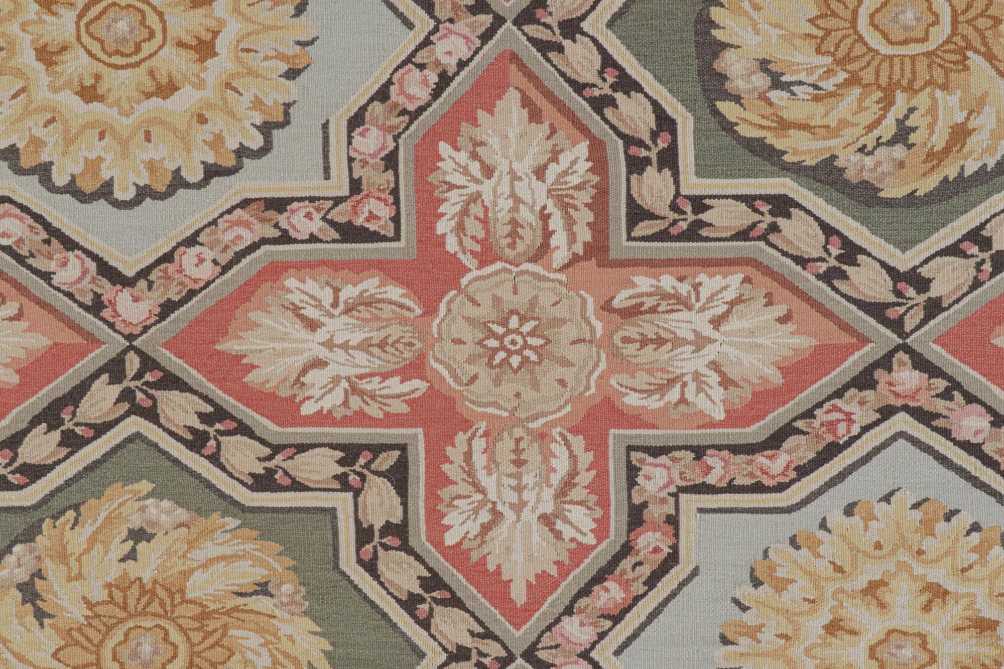 Cinese Rug & Kilim’s Aubusson Style Flatweave with Medallions and Floral Patterns in vendita