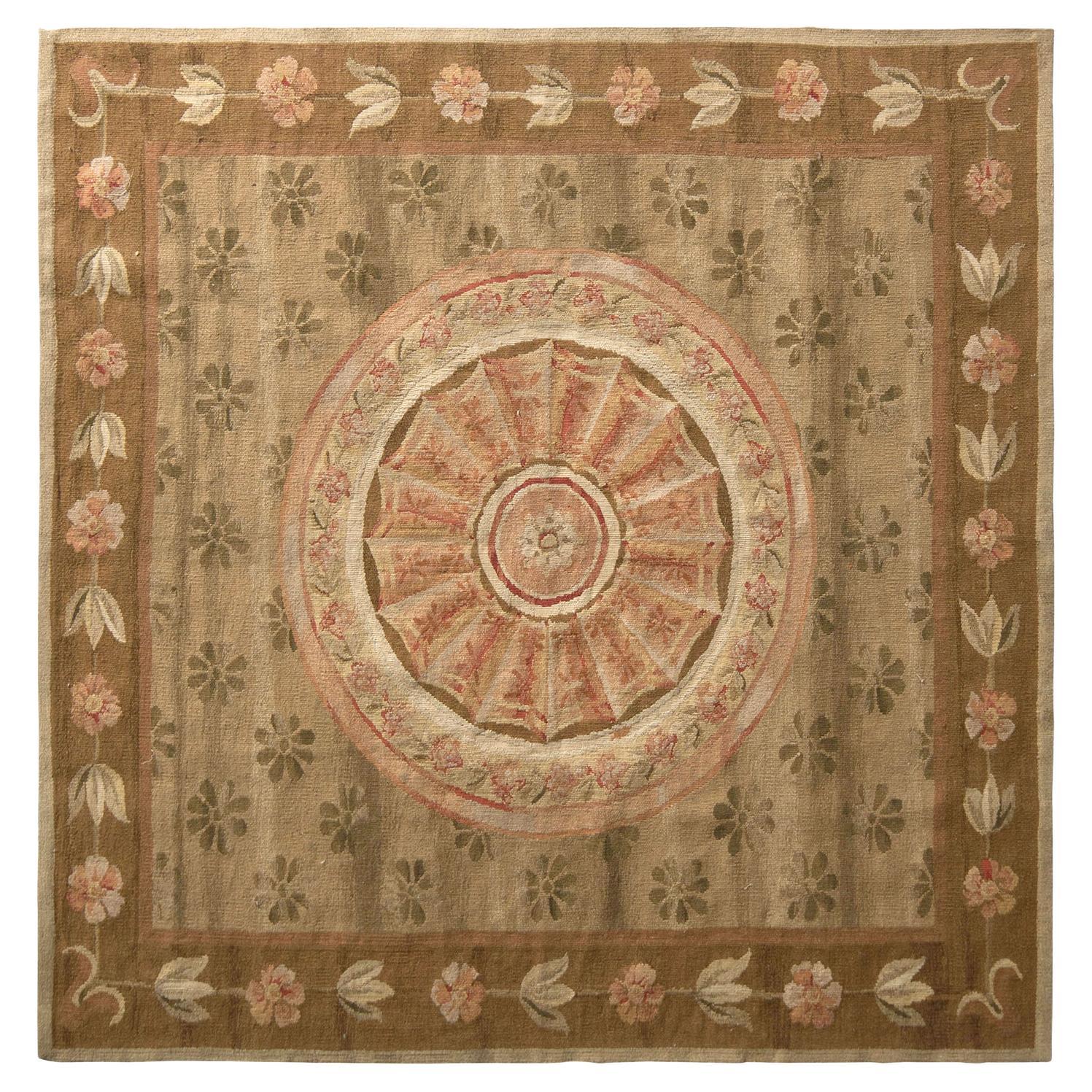 Teppich & Kelim-Teppich im Aubusson-Stil in Beige, Braun und Rosa mit Blumenmuster