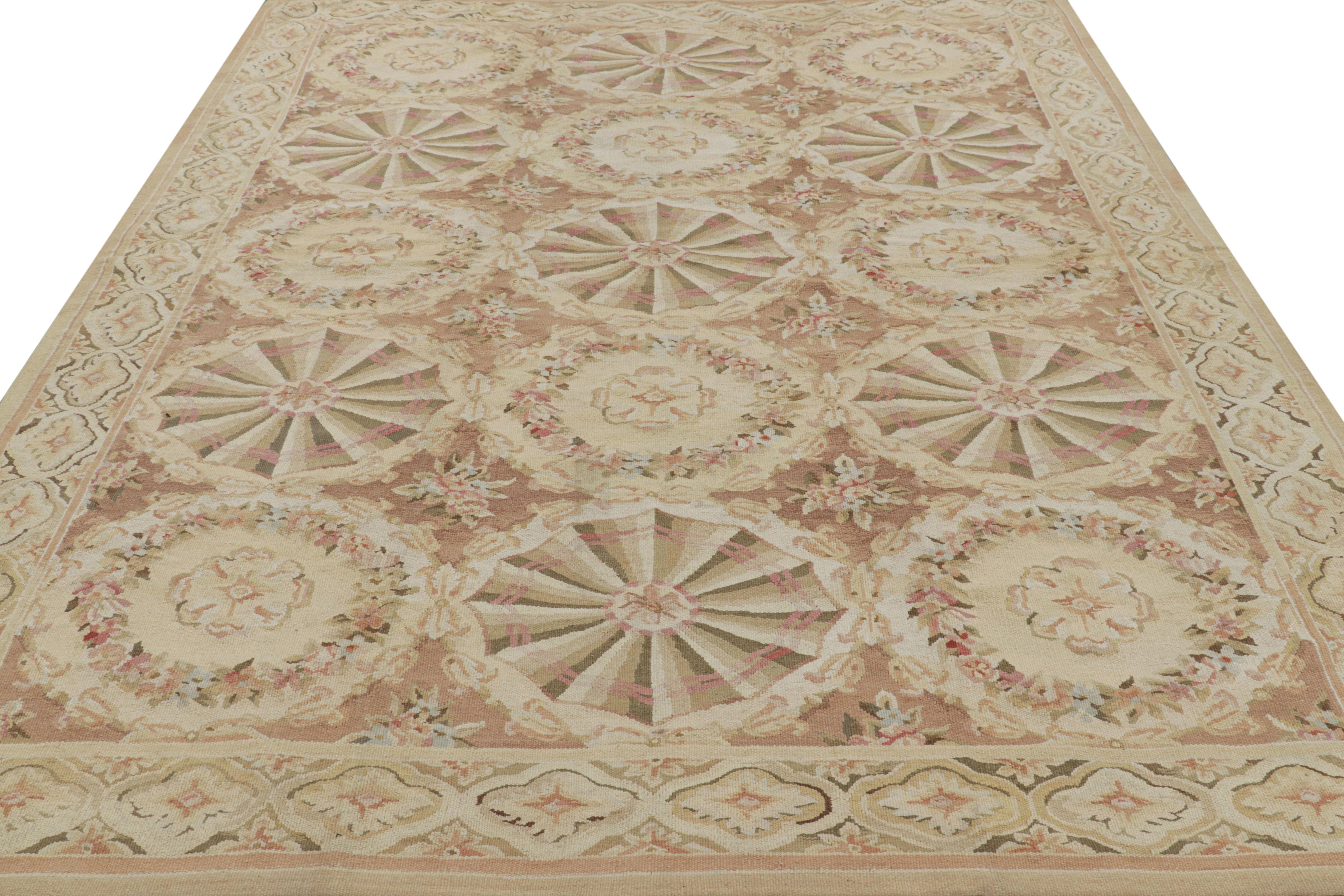 Tappeto Rug & Kilim in stile Aubusson in beige-marrone con medaglioni floreali In condizioni Nuovo in vendita a Long Island City, NY