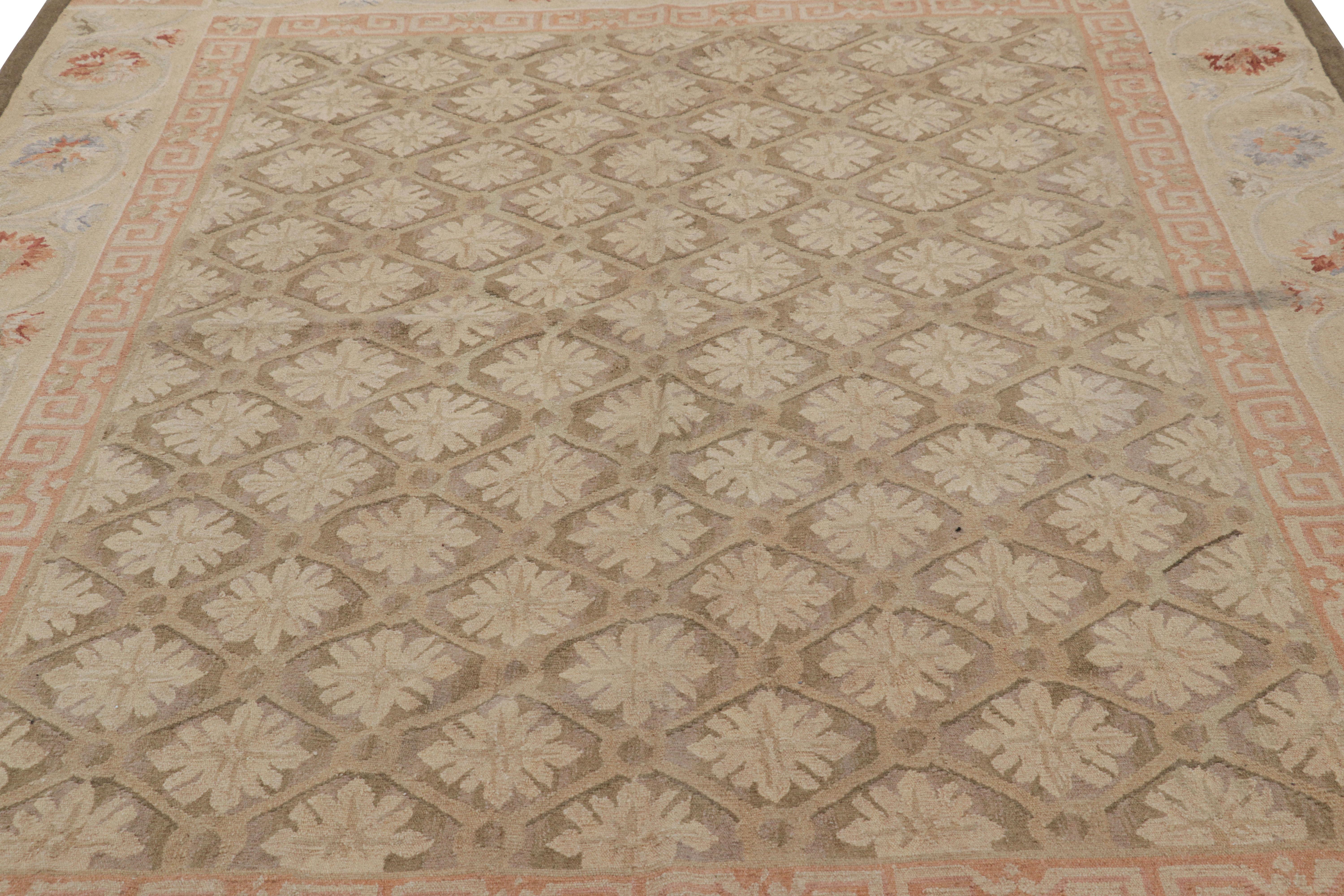 Dieser 7x10 große zeitgenössische Teppich ist eine Neuheit aus der europäischen Teppichkollektion von Rug & Kilim. Er ist eines der frühesten Werke des Unternehmens und wurde von antiken Aubusson-Teppichen und Wandteppichen inspiriert. 

Über das