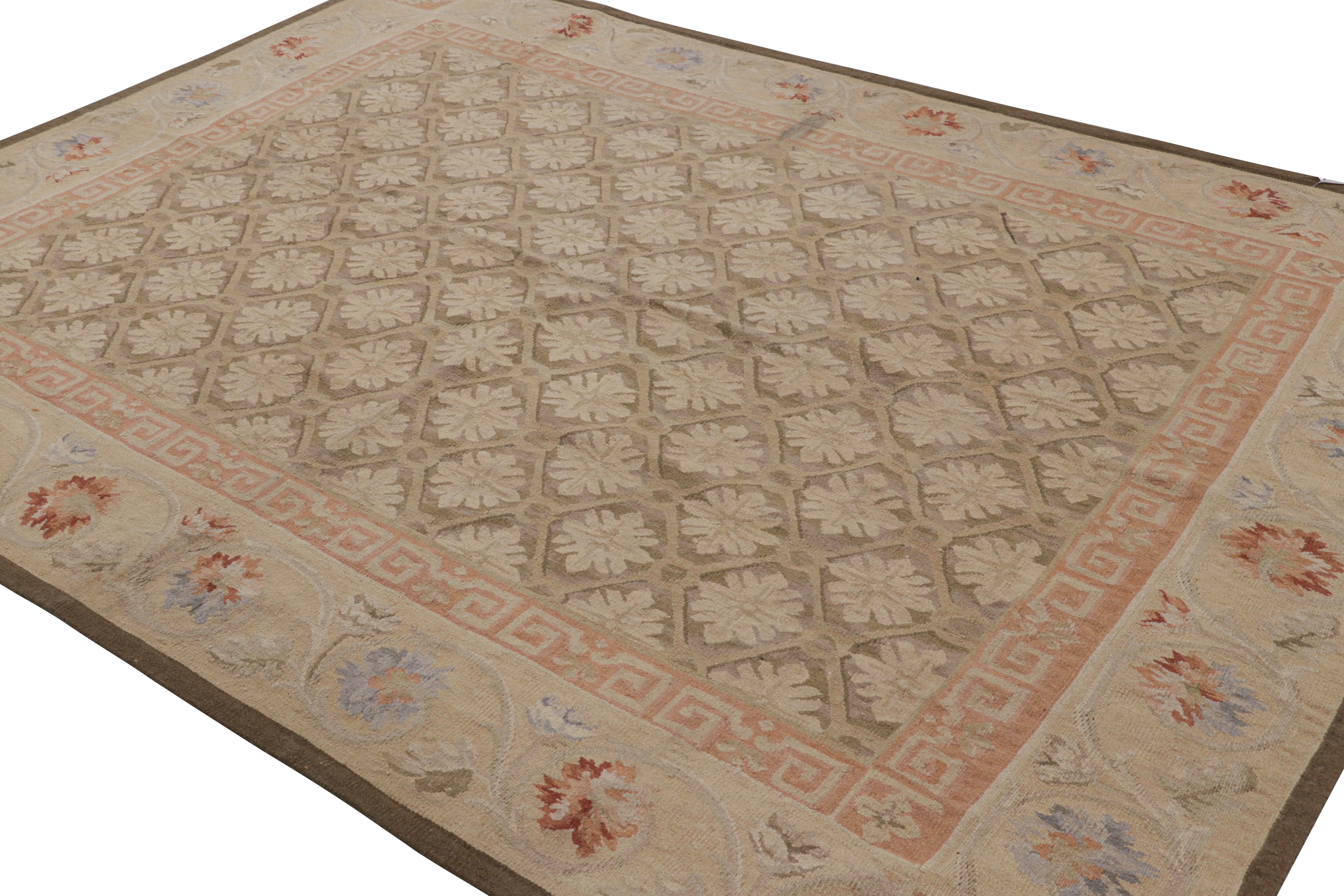 Rug & Kilim's Aubusson-Teppich in Brown-Beige mit Blumenmustern (Handgeknüpft) im Angebot